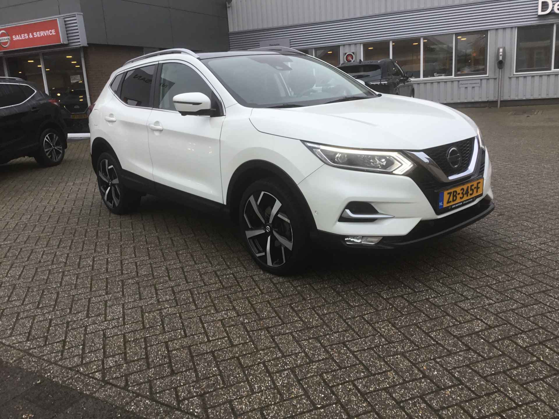 Nissan QASHQAI 1.2 DIG-T 115 Tekna+Panodak - 3/34