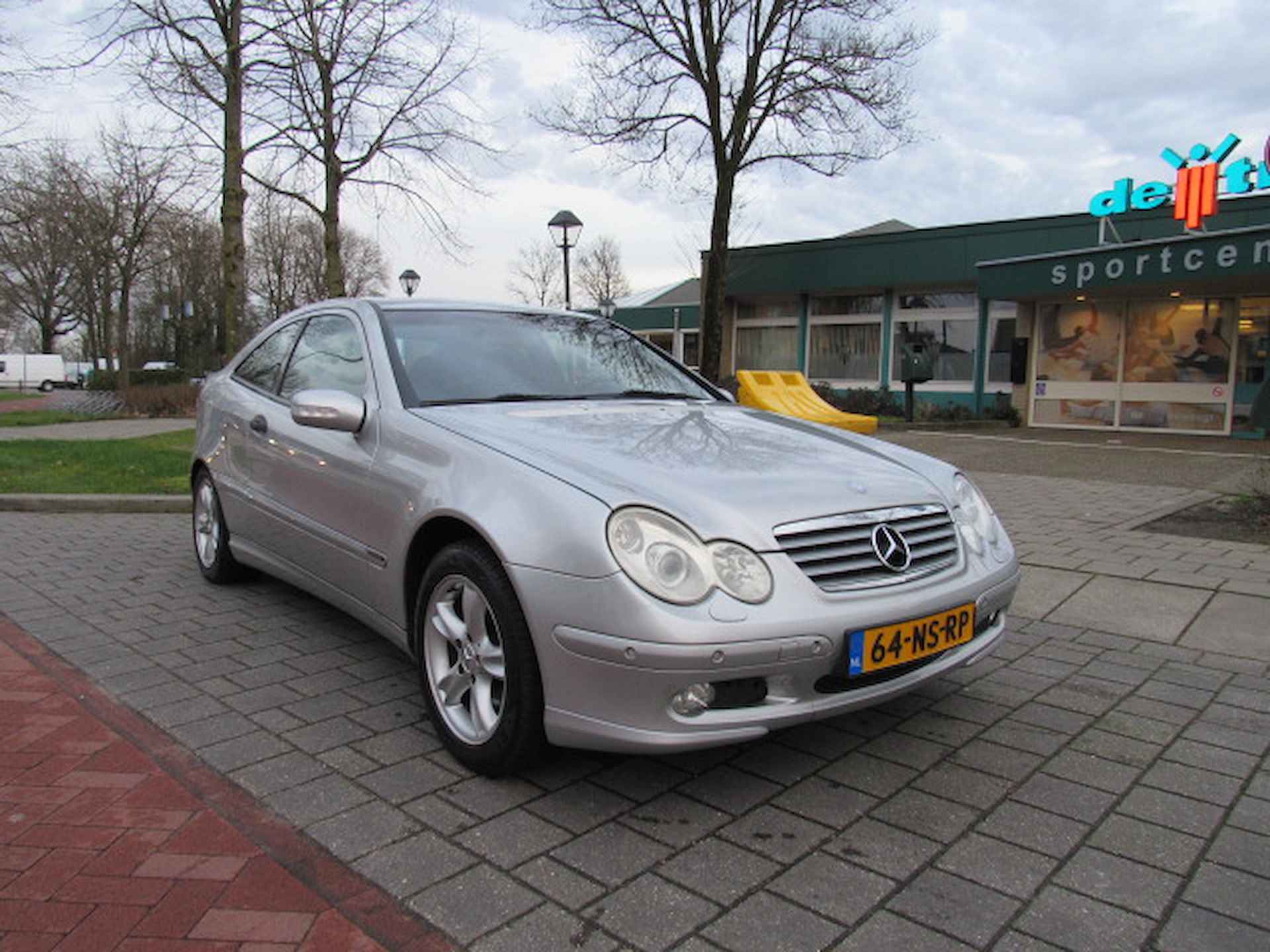 MERCEDES C-Klasse 1.8 C180 KOMPR SPORTCOUPE Sport - 3/15