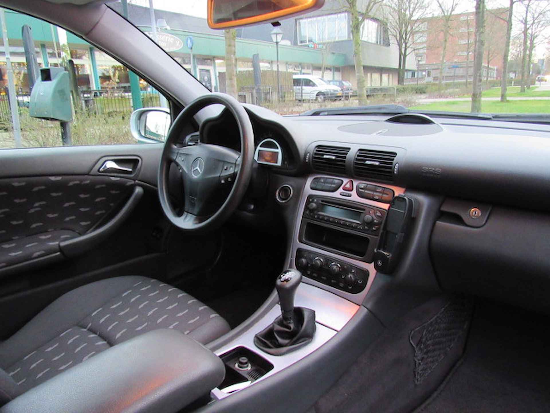 MERCEDES C-Klasse 1.8 C180 KOMPR SPORTCOUPE Sport - 7/15