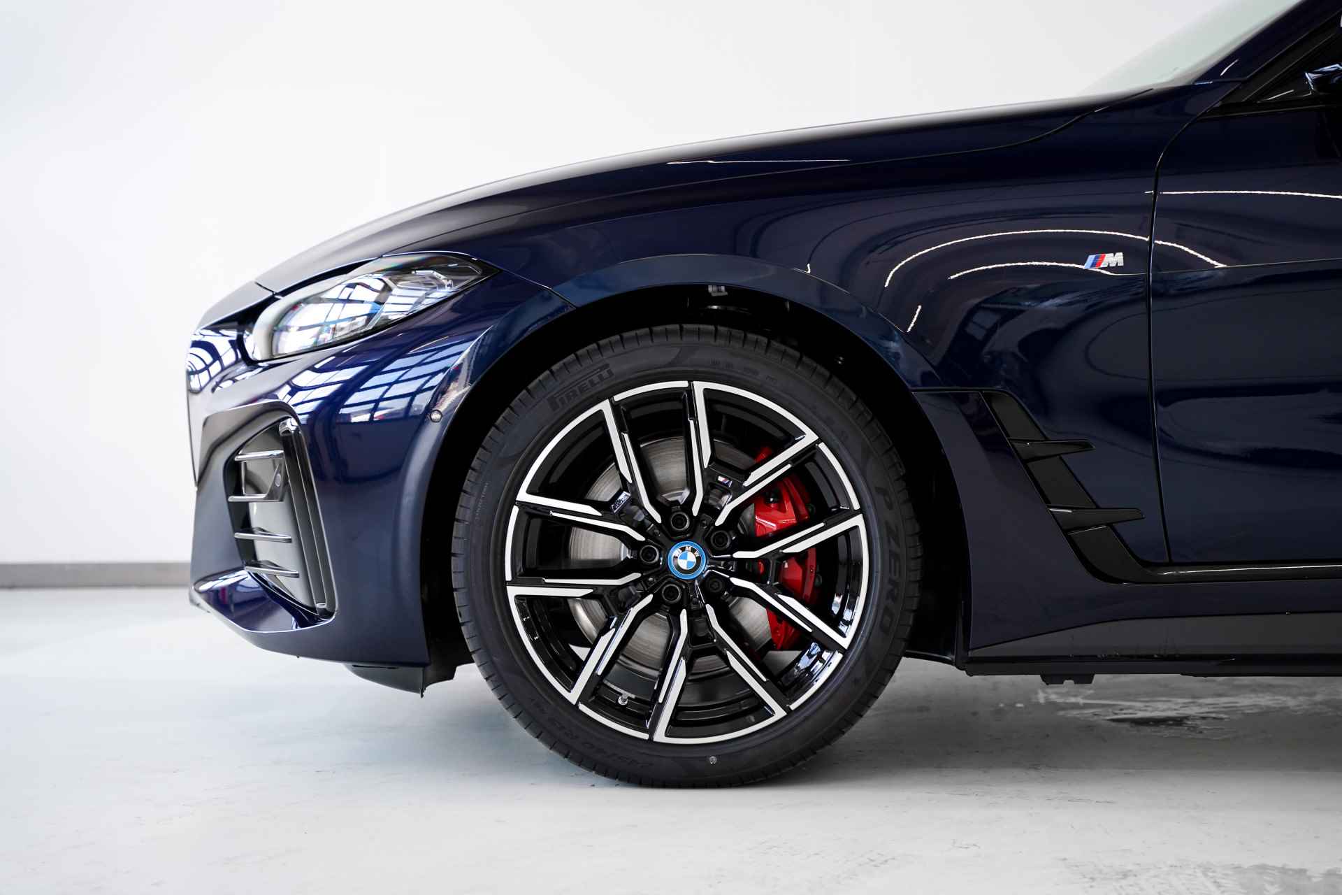 BMW i4 eDrive40 High Executive M Sportpakket Pro - 6/24