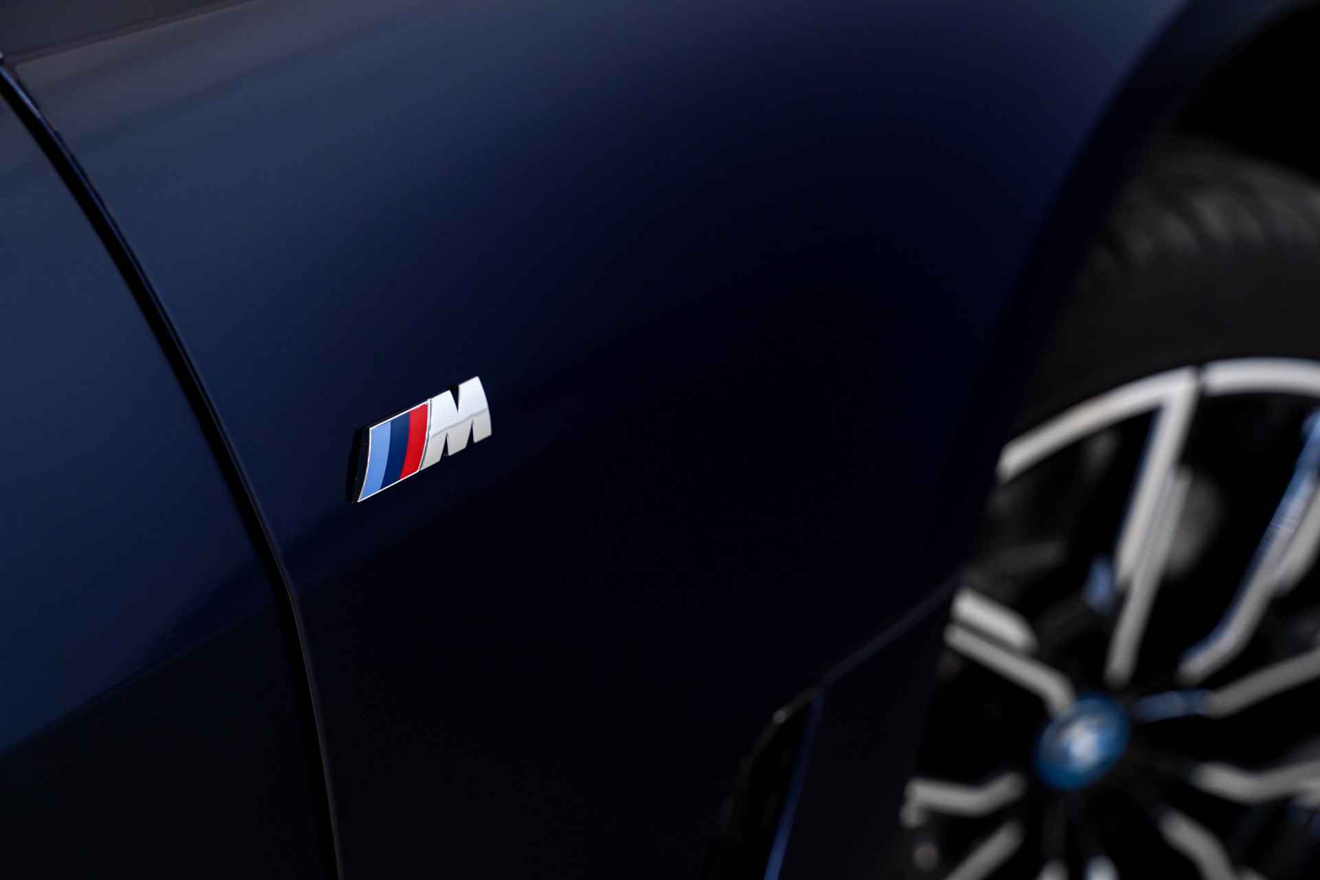 BMW i4 eDrive40 High Executive M Sportpakket Pro - 20/24