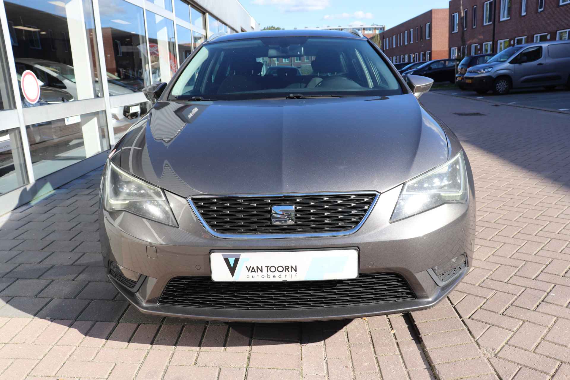 SEAT León ST 1.6 TDI Style Business Ecomotive. APK tot 10-12-2025. Navigatie, Full-led. - 5/27