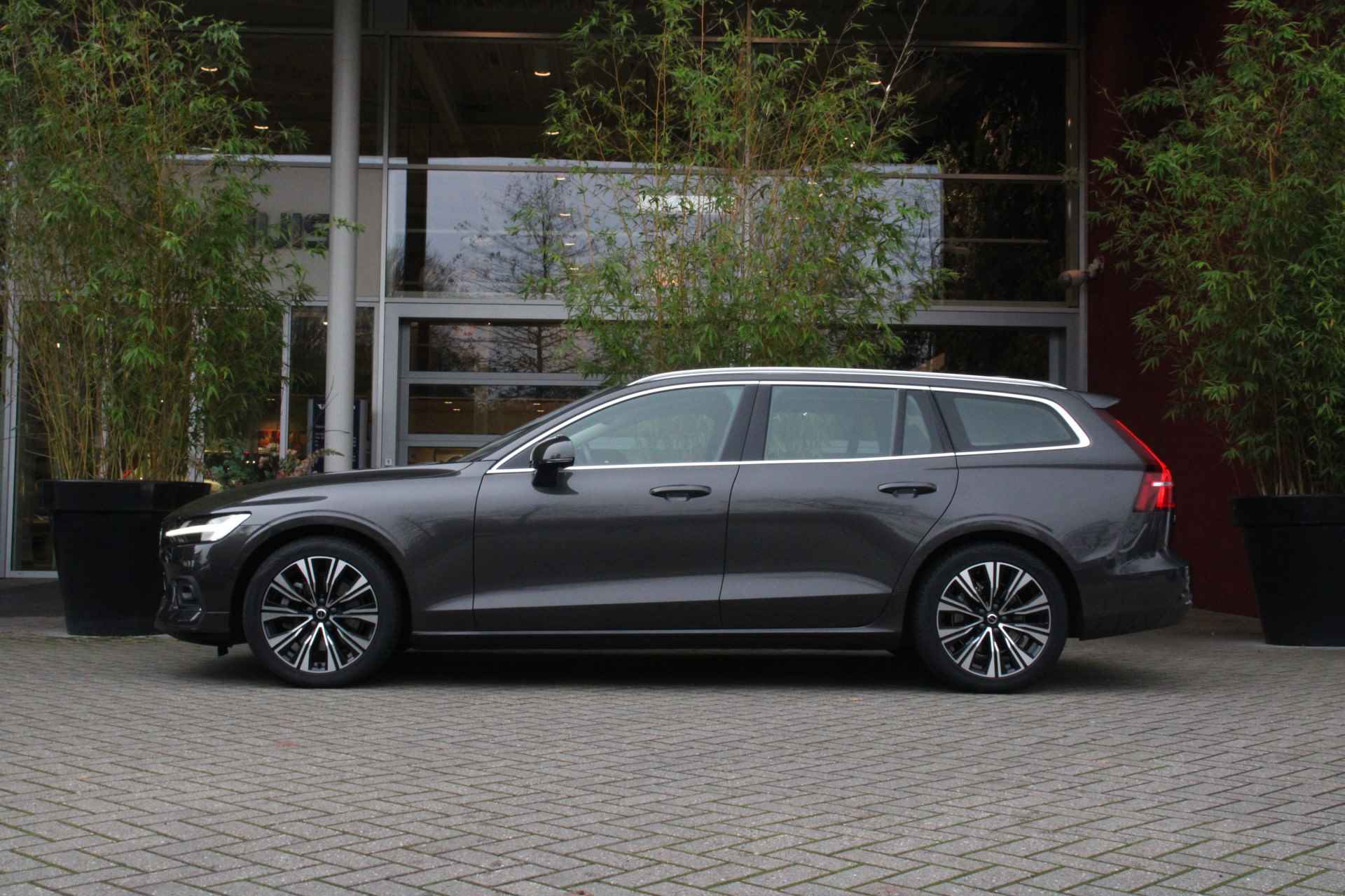 Volvo V60 2.0 B3 Automaat Plus Bright | Trekhaak | 360 Camera | Stuur/stoelverwarming | Adaptive Cruise | BLIS | Harman/Kardon - 5/15