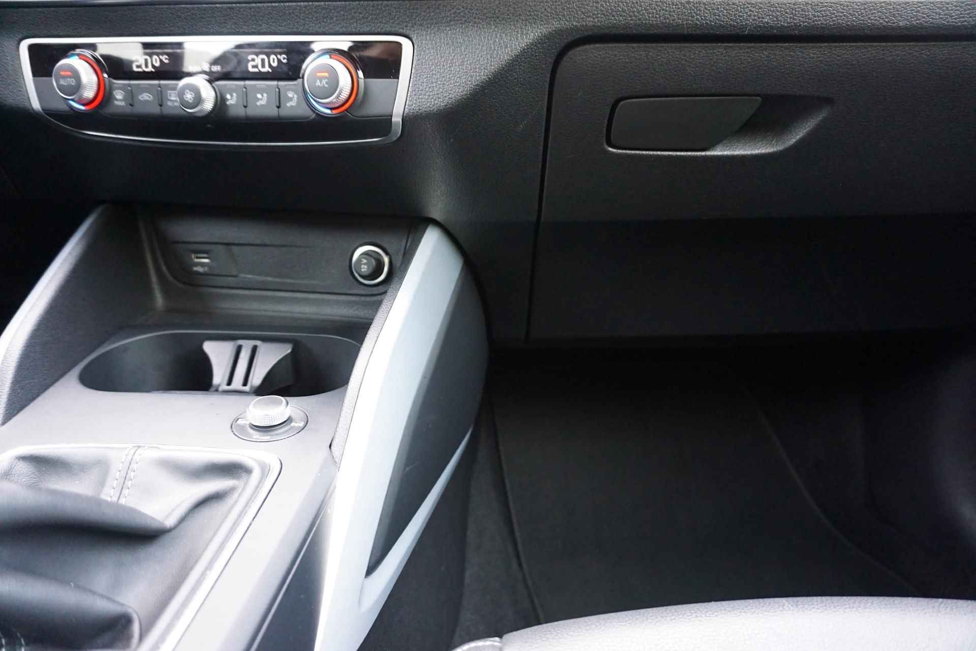 Audi Q2 35 TFSI 150pk S Edition | Navigatie | Achteruitrijcamera | S-Line - 41/44