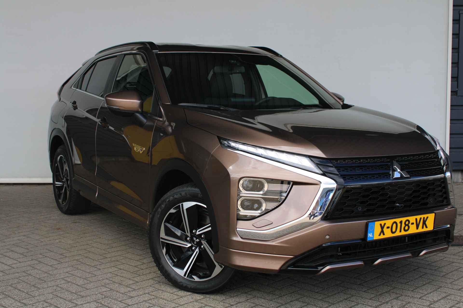 Mitsubishi Eclipse Cross 2.4 PHEV Intense+ - 10/27