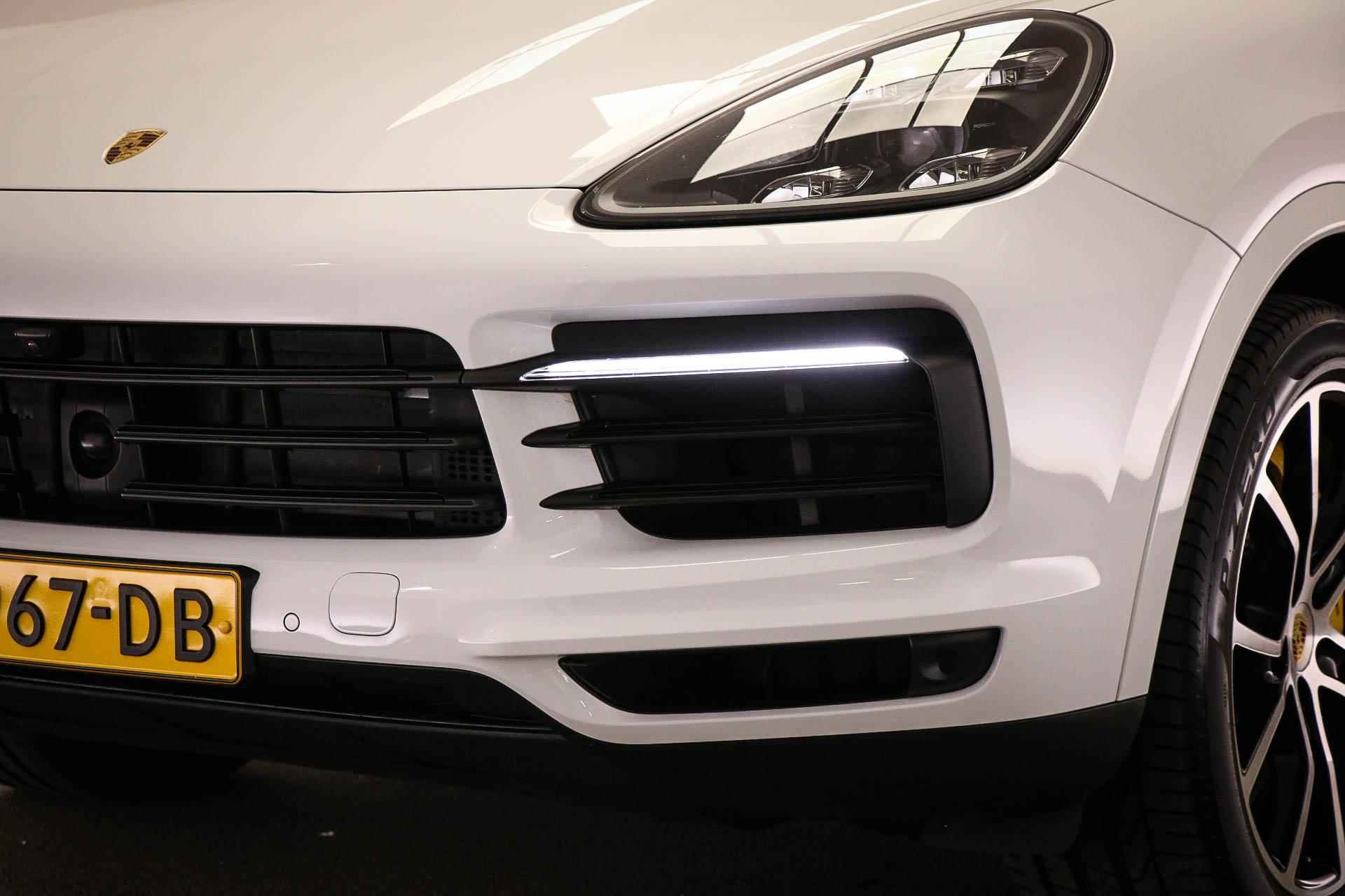 Porsche Cayenne 3.0 E-Hybrid | KERAMISCHE REMMEN | LUCHTVERING | PANORAMADAK | HEAD UP | BURMESTER | DEALER ONDERHOUDEN - 11/56