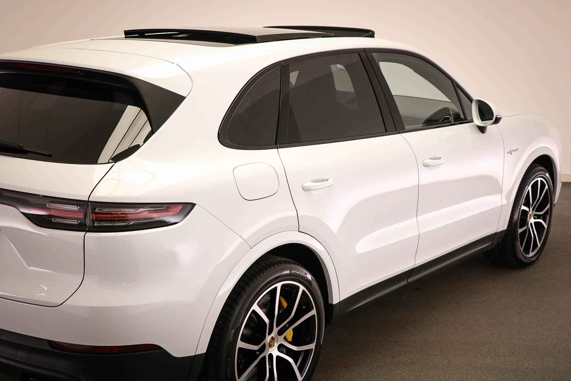 Porsche Cayenne 3.0 E-Hybrid | KERAMISCHE REMMEN | LUCHTVERING | PANORAMADAK | HEAD UP | BURMESTER | DEALER ONDERHOUDEN - 18/56