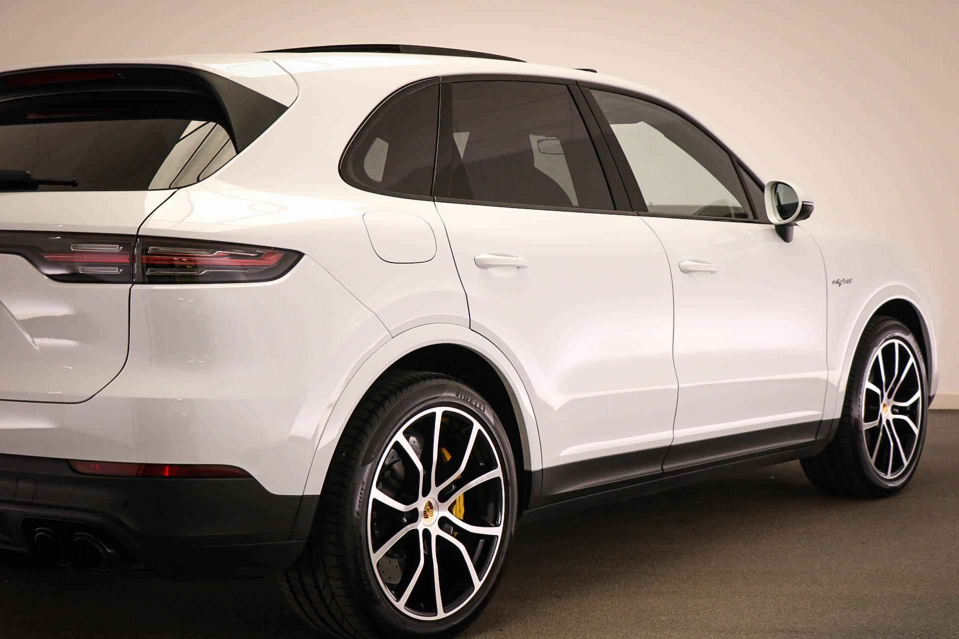 Porsche Cayenne 3.0 E-Hybrid | KERAMISCHE REMMEN | LUCHTVERING | PANORAMADAK | HEAD UP | BURMESTER | DEALER ONDERHOUDEN - 19/56