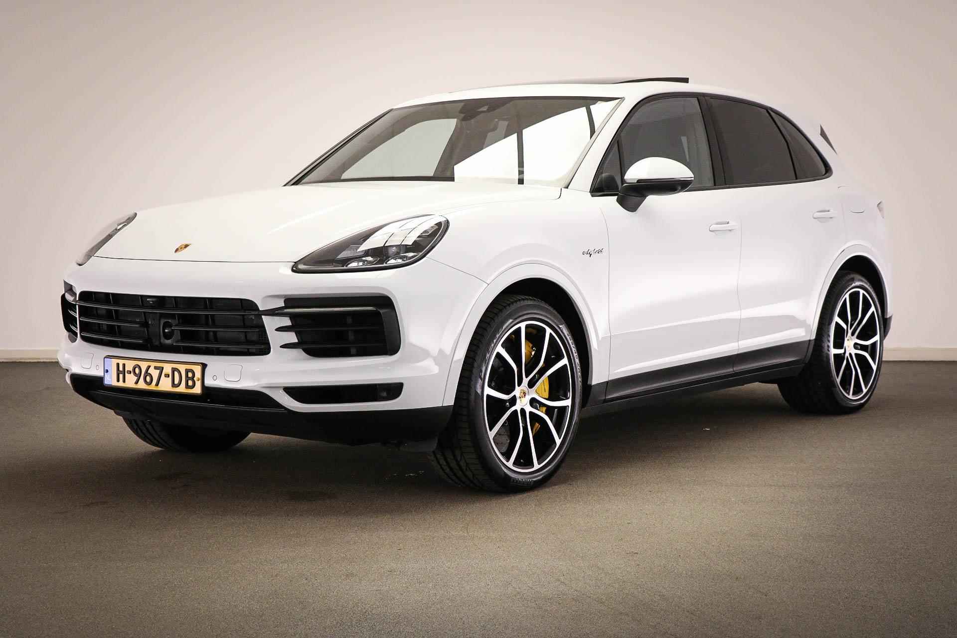 Porsche Cayenne 3.0 E-Hybrid | KERAMISCHE REMMEN | LUCHTVERING | PANORAMADAK | HEAD UP | BURMESTER | DEALER ONDERHOUDEN - 55/56