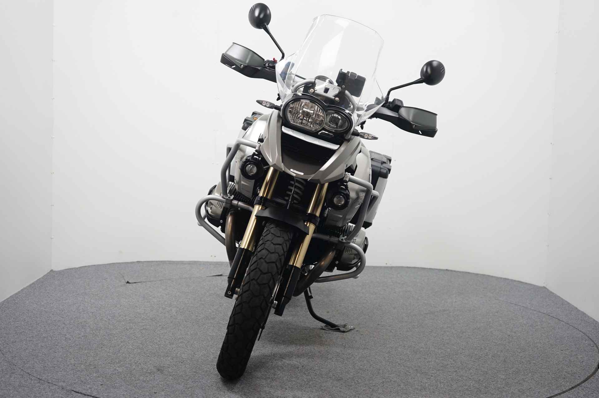 BMW R 1200 GS GERESERVEERD T/M 23-11 TI - 3/16