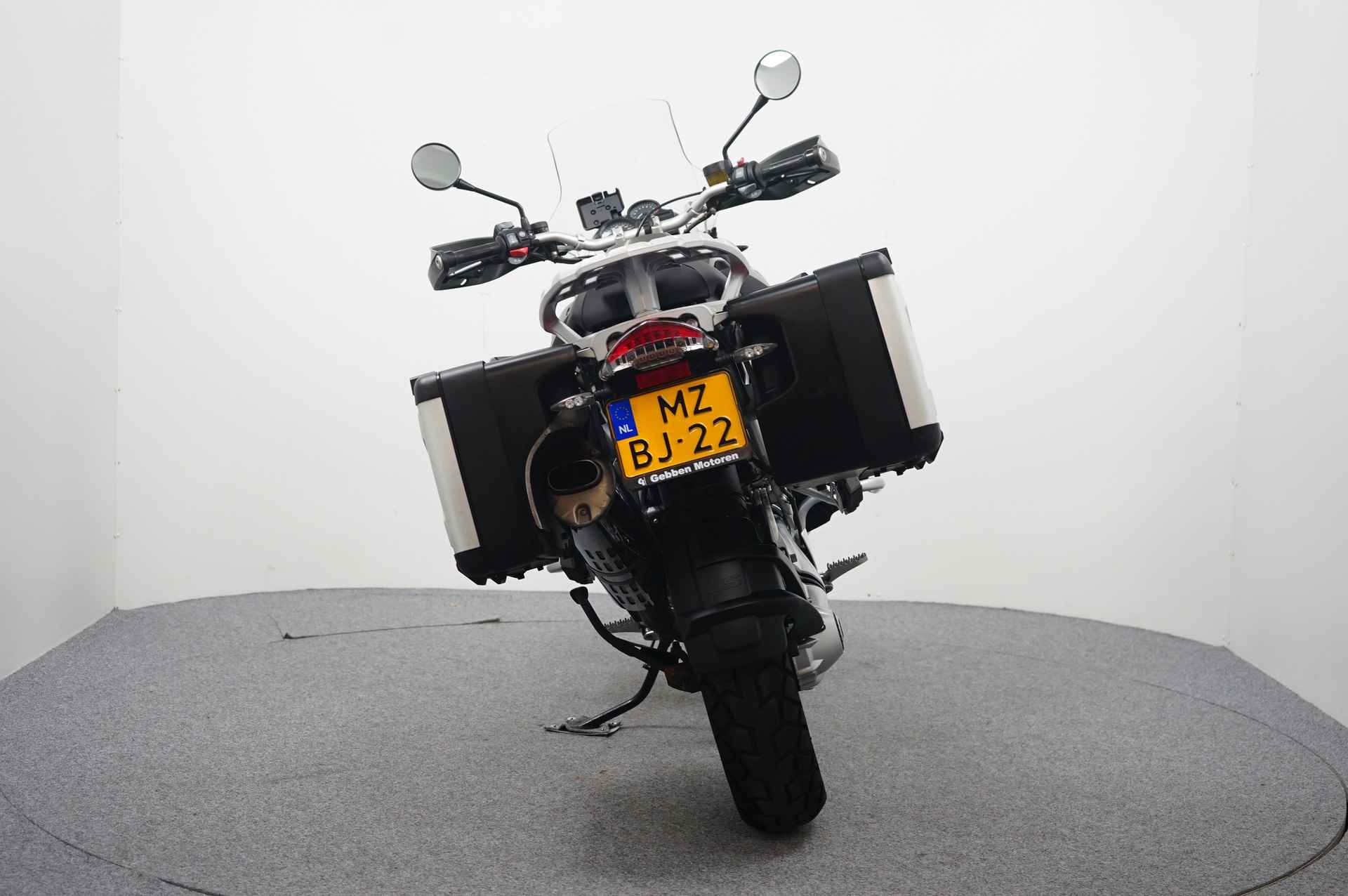 BMW R 1200 GS GERESERVEERD T/M 23-11 TI - 7/16