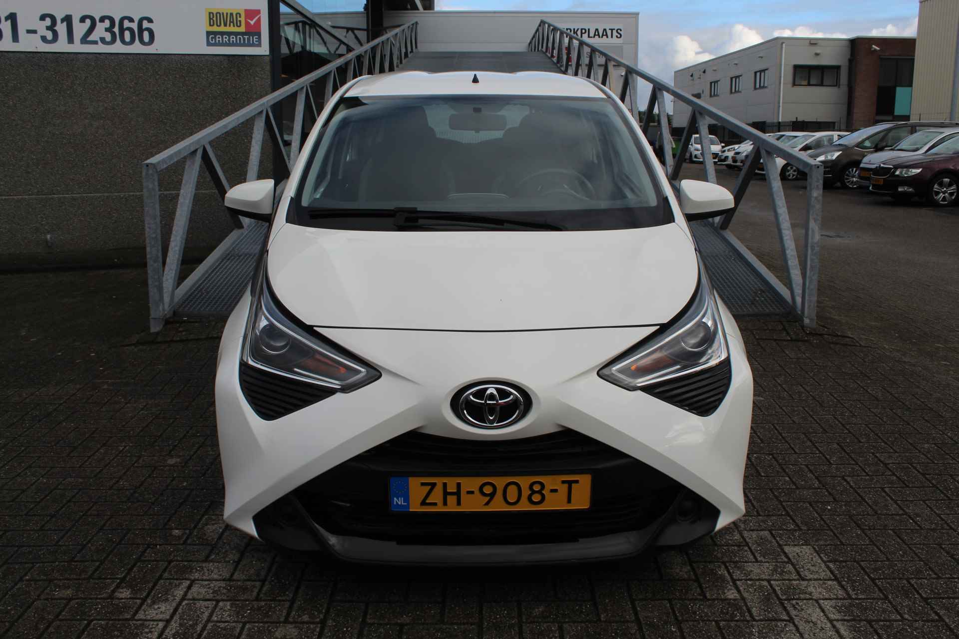 Toyota Aygo 1.0 VVT-i x-play limited Airco/Apple Carplay/Bluetooth/Elektrische Ramen/Camera - 5/14