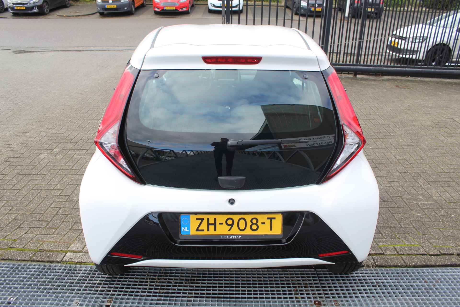 Toyota Aygo 1.0 VVT-i x-play limited Airco/Apple Carplay/Bluetooth/Elektrische Ramen/Camera - 8/14