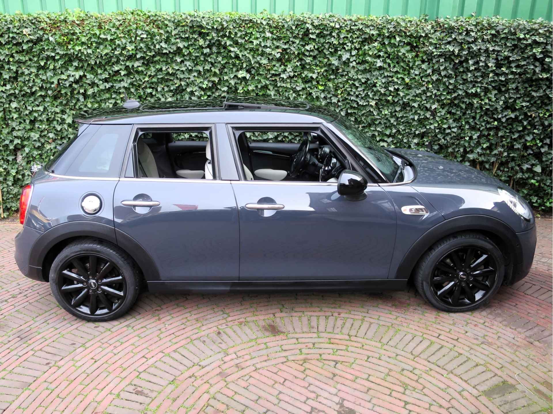 MINI Cooper S 2.0 Chili F55 5-drs automaat met Pano.dak, HK-audio, Navi XL, Leer en 17" - 7/44