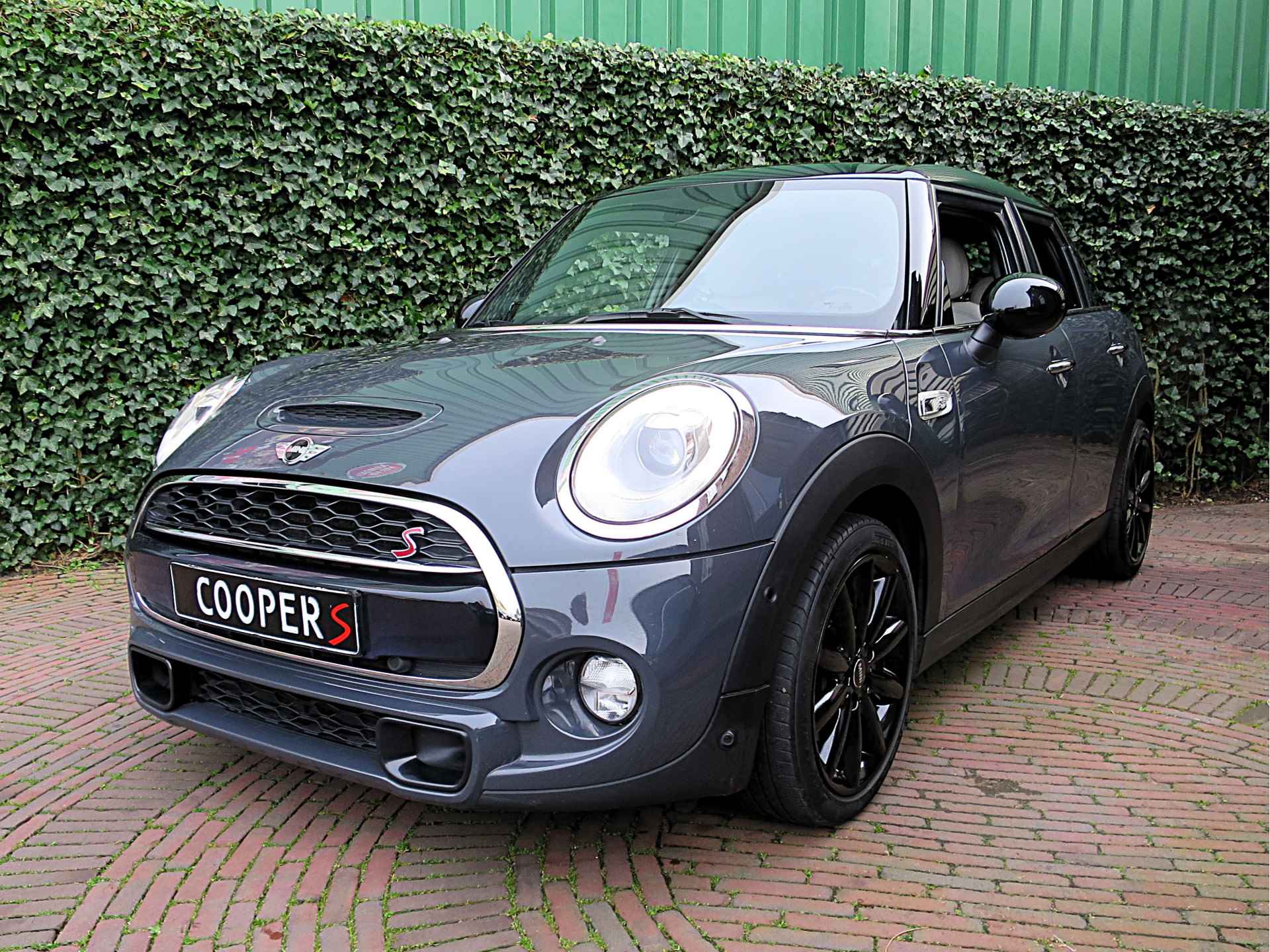 MINI Cooper S 2.0 Chili F55 5-drs automaat met Pano.dak, HK-audio, Navi XL, Leer en 17" - 31/44