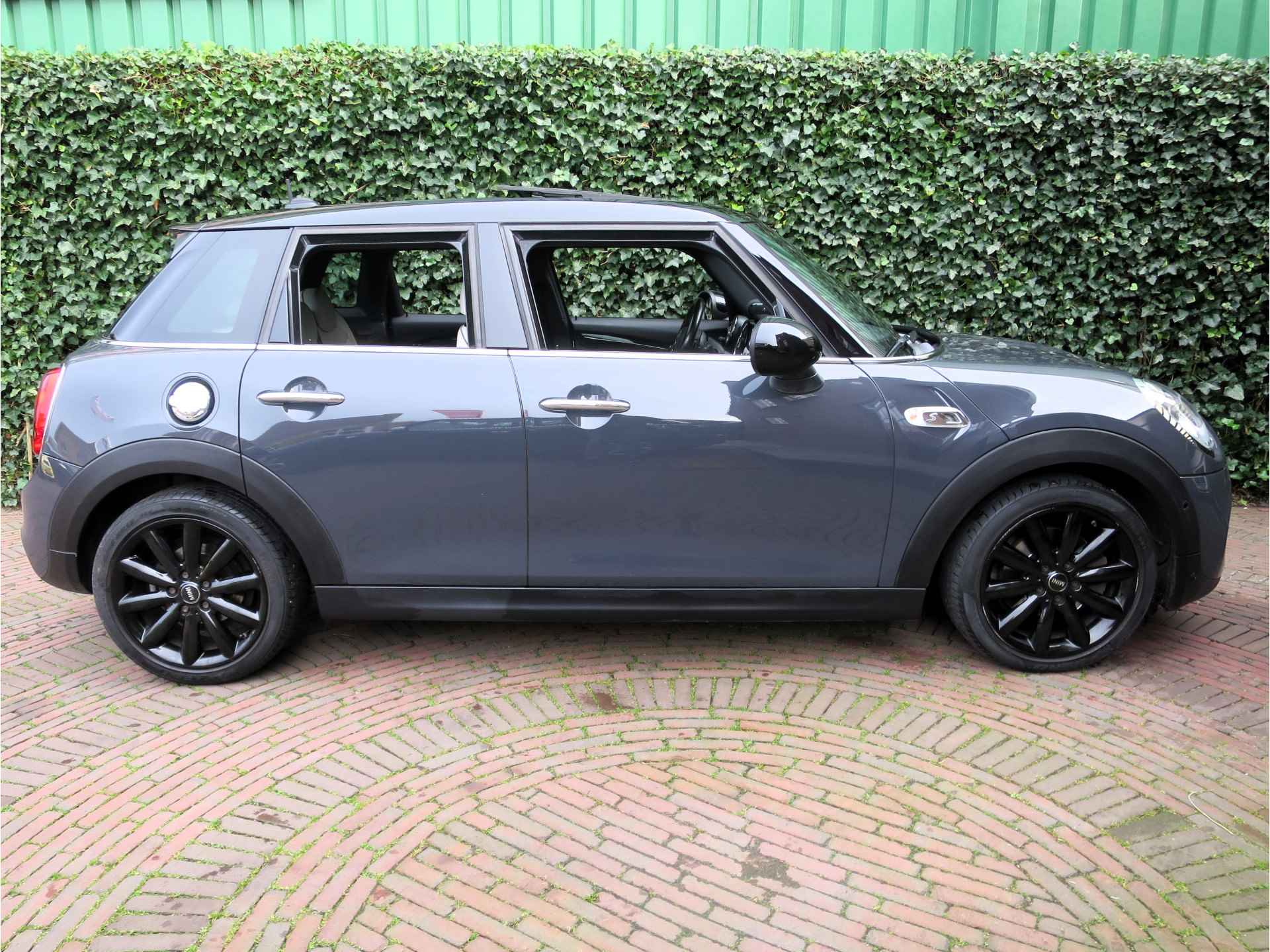 MINI Cooper S 2.0 Chili F55 5-drs automaat met Pano.dak, HK-audio, Navi XL, Leer en 17" - 35/44