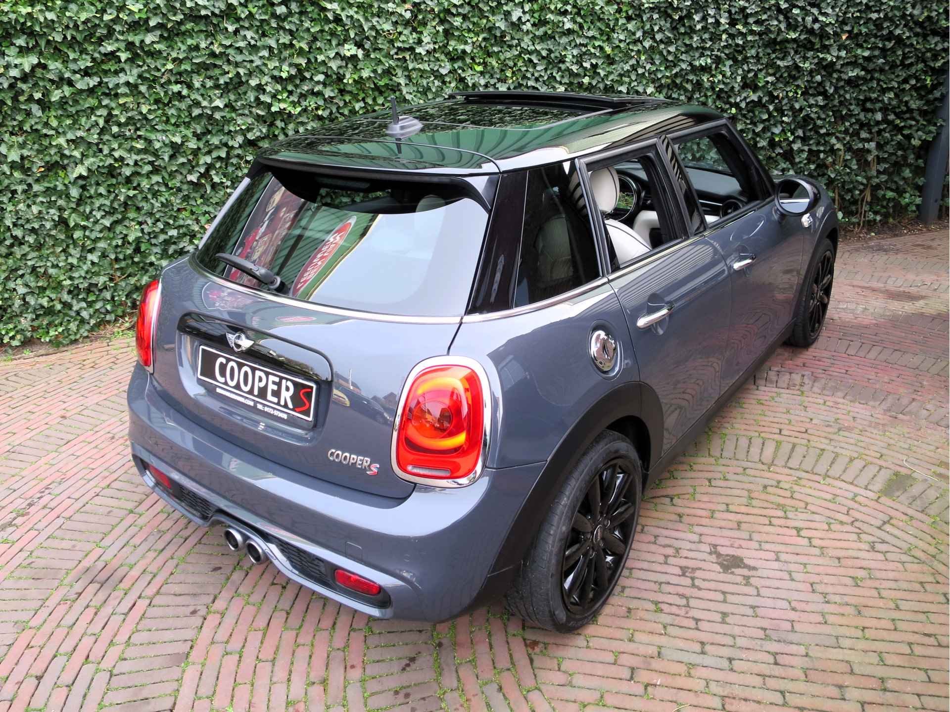 MINI Cooper S 2.0 Chili F55 5-drs automaat met Pano.dak, HK-audio, Navi XL, Leer en 17" - 44/44