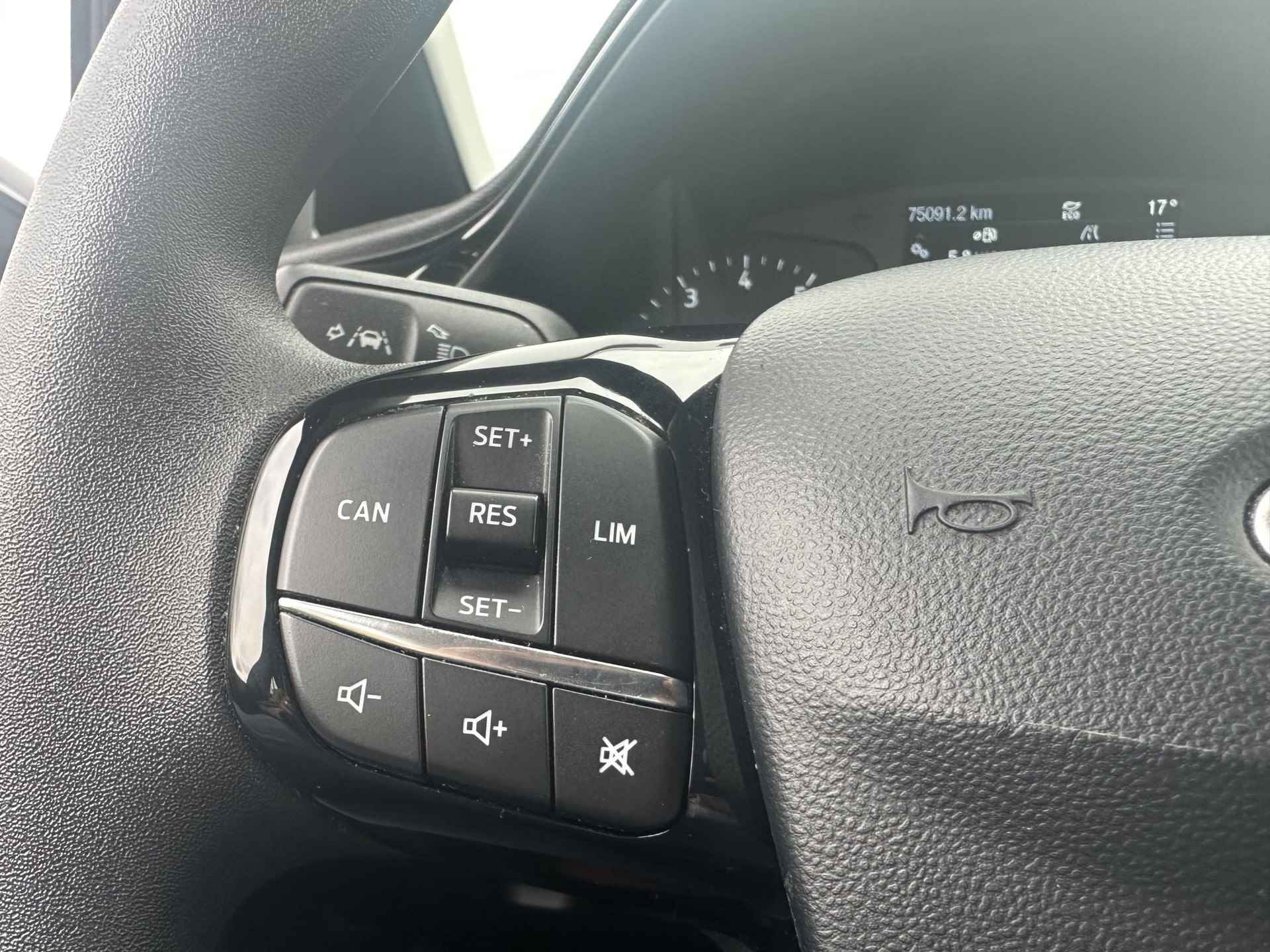 Ford Fiesta 1.1 Trend Dealer onderhouden | Navigatie | Parkeersensoren | Cruise Control | Lichtmetalen Velgen | 12 maanden garantie! | - 17/33