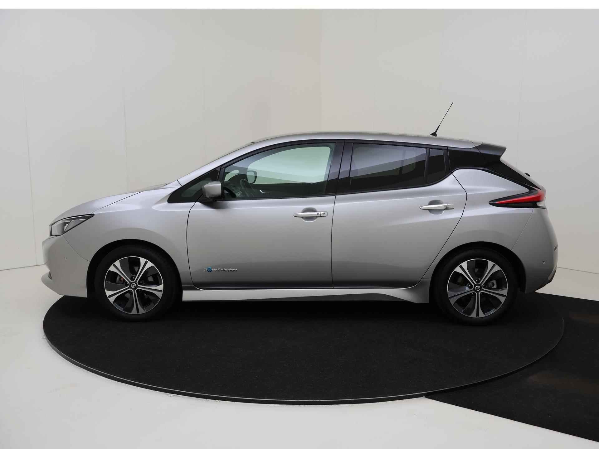 Nissan LEAF Tekna 40 kWh | Leder/Alcantara | ProPILOT | Stoel- stuurwielverwarming | Achterbank verwarmd | Bose Audio | Full-Map Navigatie | Privacy Glass | - 2/29