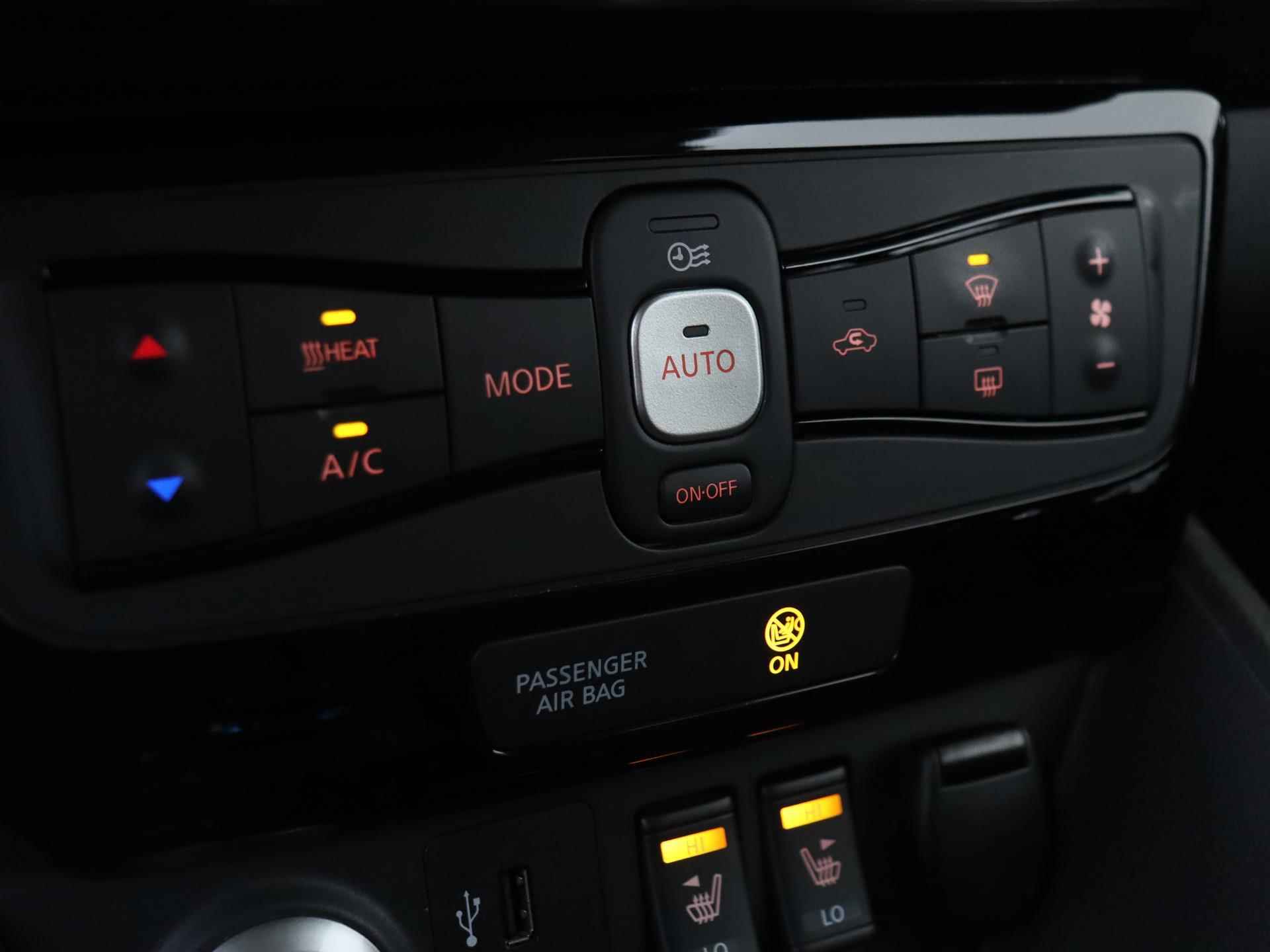 Nissan LEAF Tekna 40 kWh | Leder/Alcantara | ProPILOT | Stoel- stuurwielverwarming | Achterbank verwarmd | Bose Audio | Full-Map Navigatie | Privacy Glass | - 17/29