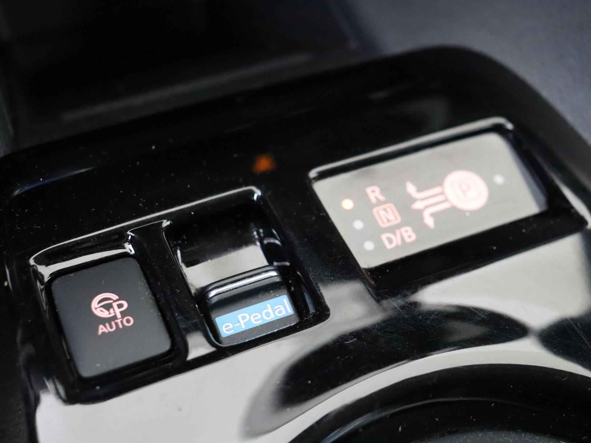 Nissan LEAF Tekna 40 kWh | Leder/Alcantara | ProPILOT | Stoel- stuurwielverwarming | Achterbank verwarmd | Bose Audio | Full-Map Navigatie | Privacy Glass | - 22/29