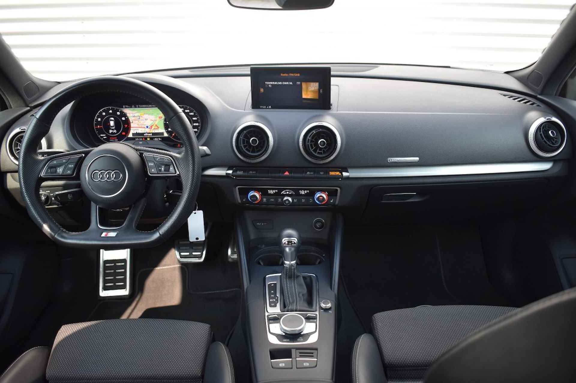 AUDI A3 30 TFSI SPORT S-LINE EDITION / NL AUTO / VIRTUAL DISPLAY - 34/39