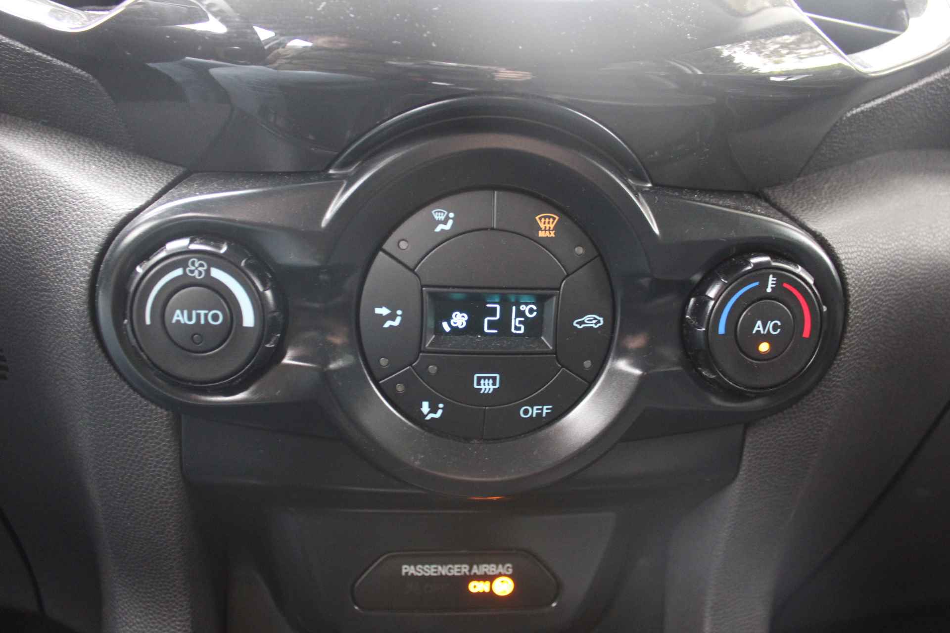 FORD Ecosport 1.0 EcoBoost *Titanium* | Orig. NL | Trekhaak | All-Seasons | Half-Leder | Cruise & Climate Control | - 12/21