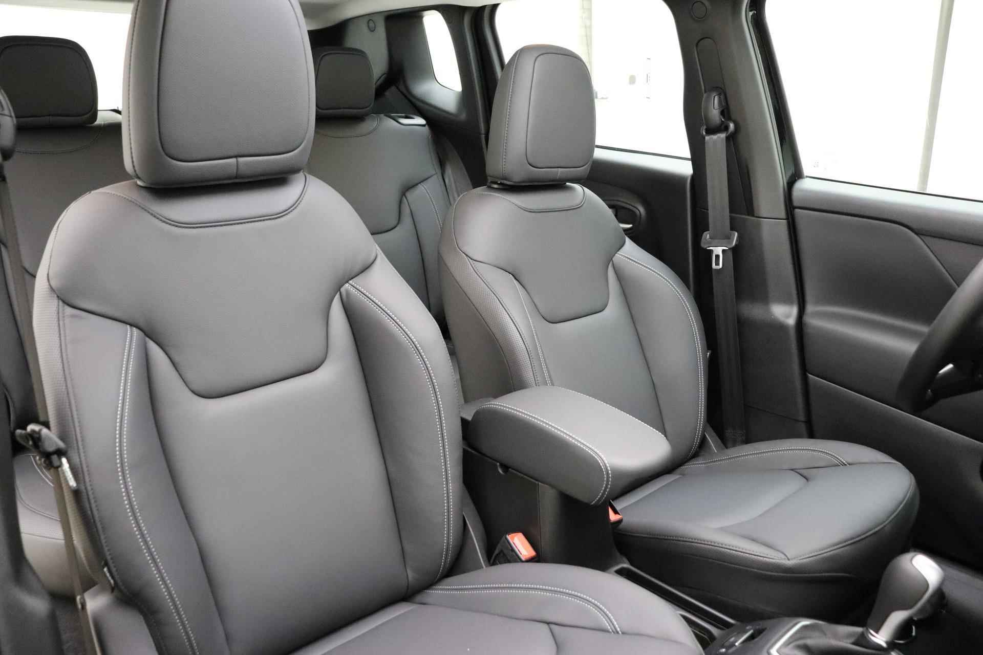 Jeep Renegade 1.5T e-Hybrid Altitude | Navigatie | Panoramadak | Lederen bekleding | Stoelverwarming | 19'' lichtmetalen velgen | Keyless | Camera - 11/43
