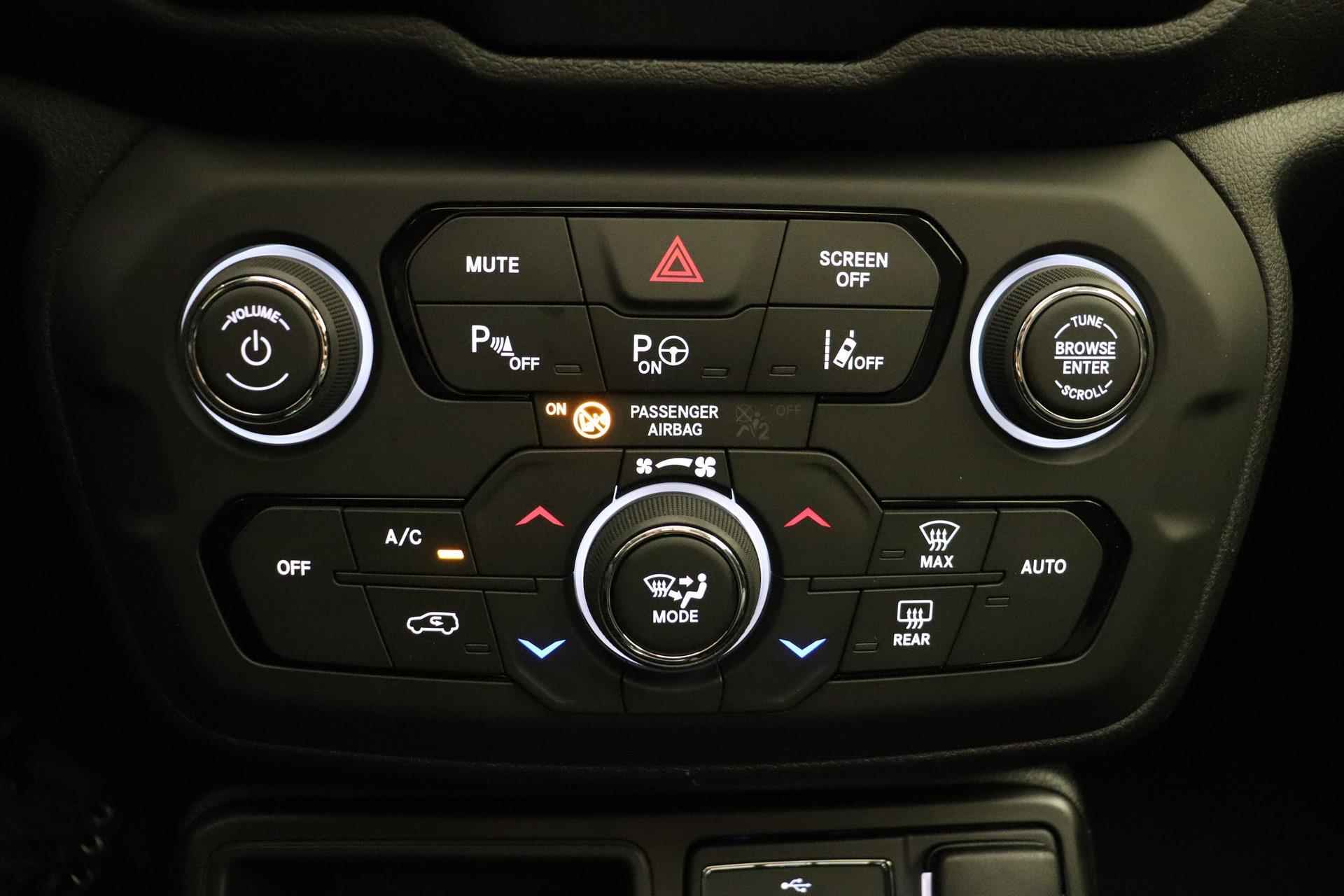 Jeep Renegade 1.5T e-Hybrid Altitude | Navigatie | Panoramadak | Lederen bekleding | Stoelverwarming | 19'' lichtmetalen velgen | Keyless | Camera - 26/43