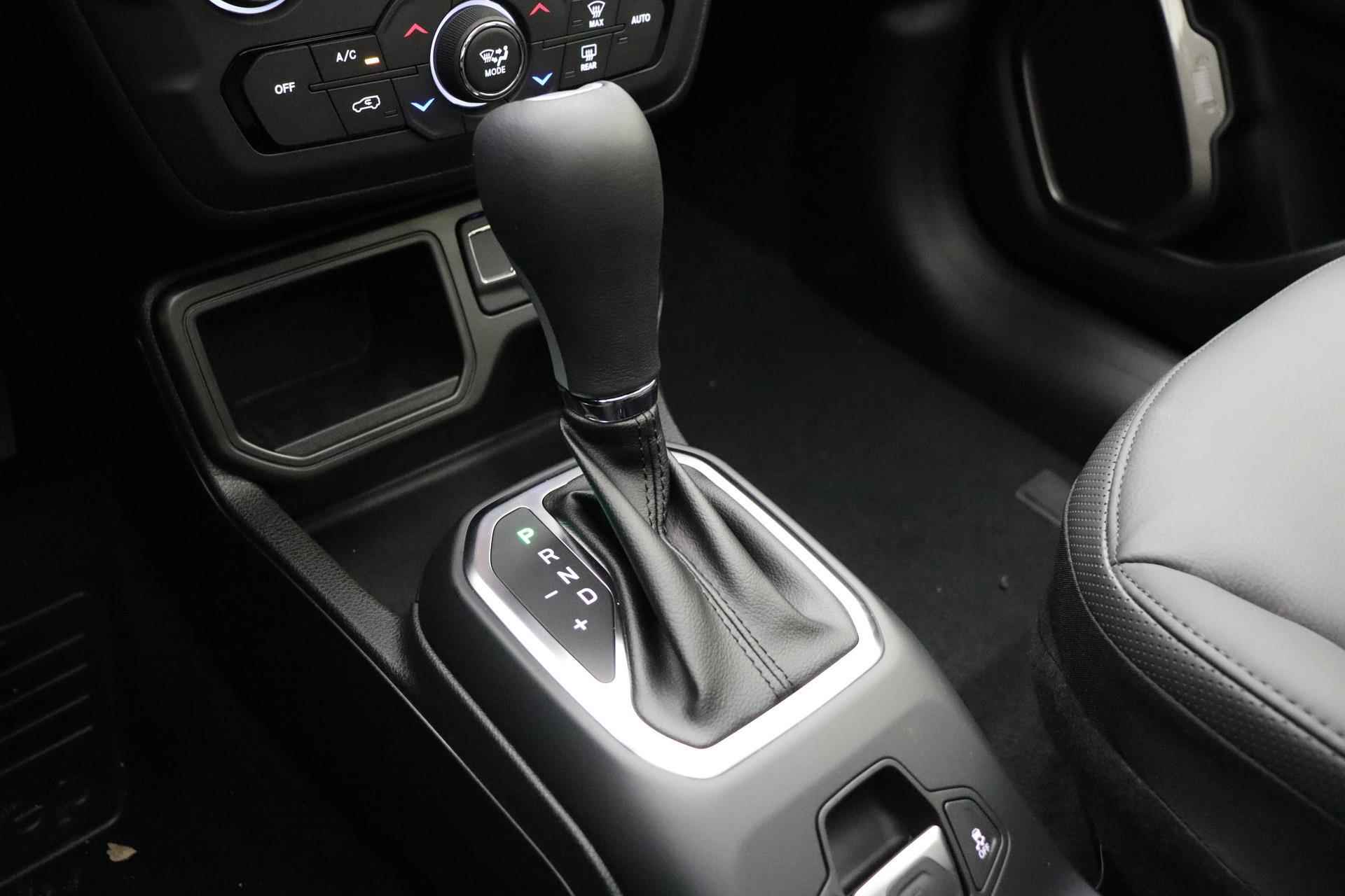 Jeep Renegade 1.5T e-Hybrid Altitude | Navigatie | Panoramadak | Lederen bekleding | Stoelverwarming | 19'' lichtmetalen velgen | Keyless | Camera - 35/43