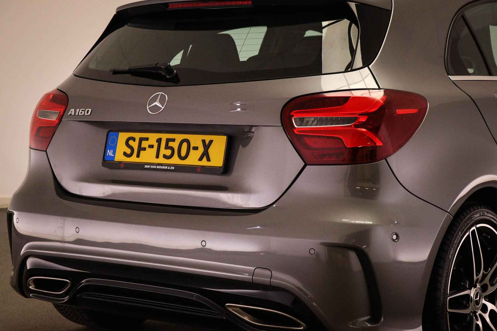 Mercedes-Benz A-klasse 160 AMG Sport Edition | LED | HALF LEDER | CAMERA - 20/57