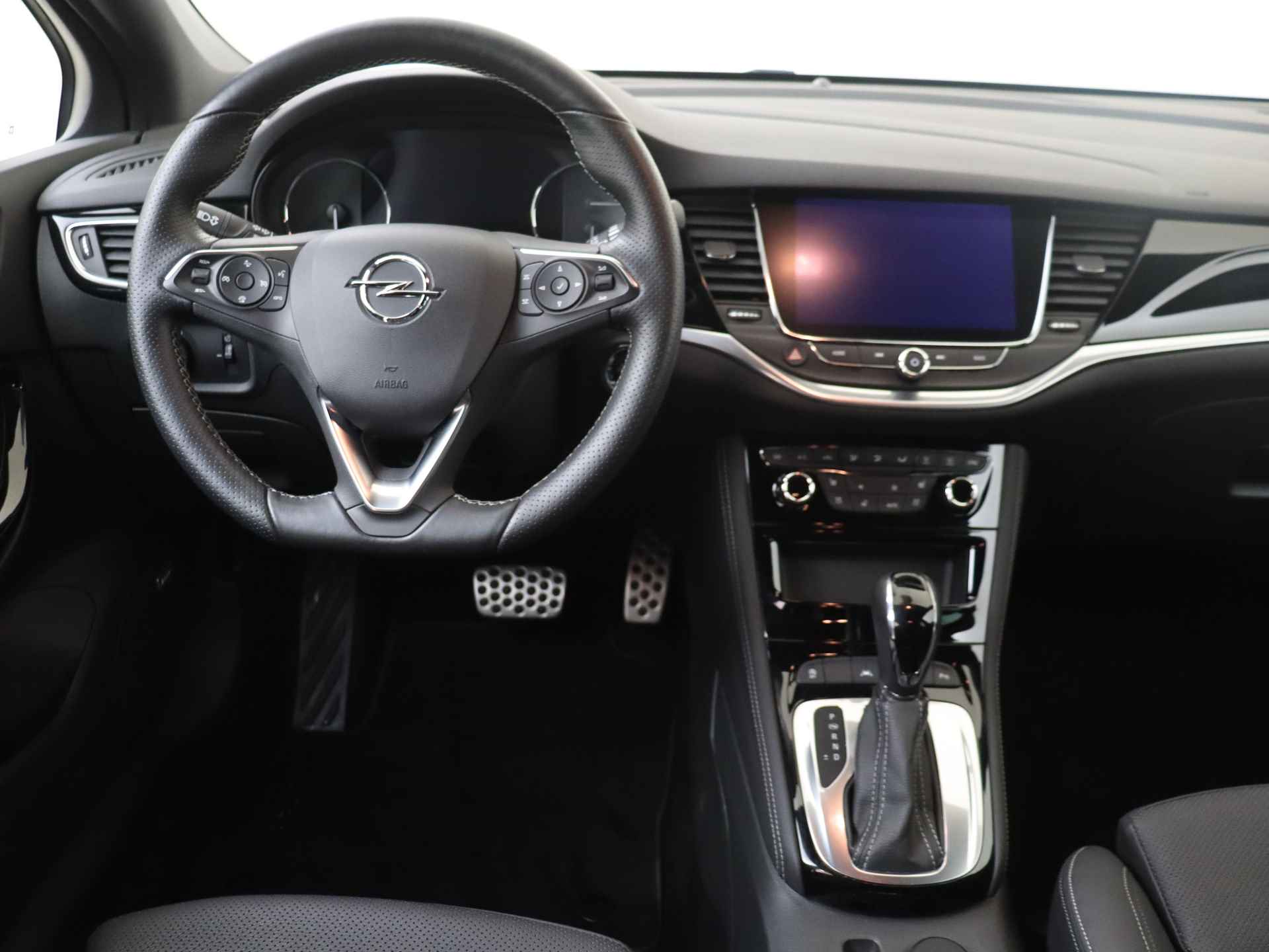 Opel Astra 1.4 Ultimate 5 deurs Automaat | Navigatie | Bose | Stoelverwarming en koeling - 6/34