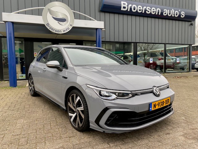 VOLKSWAGEN Golf 1.5 eTSI 130pk 7-DSG R-line met 18", Full LED en Smartlink