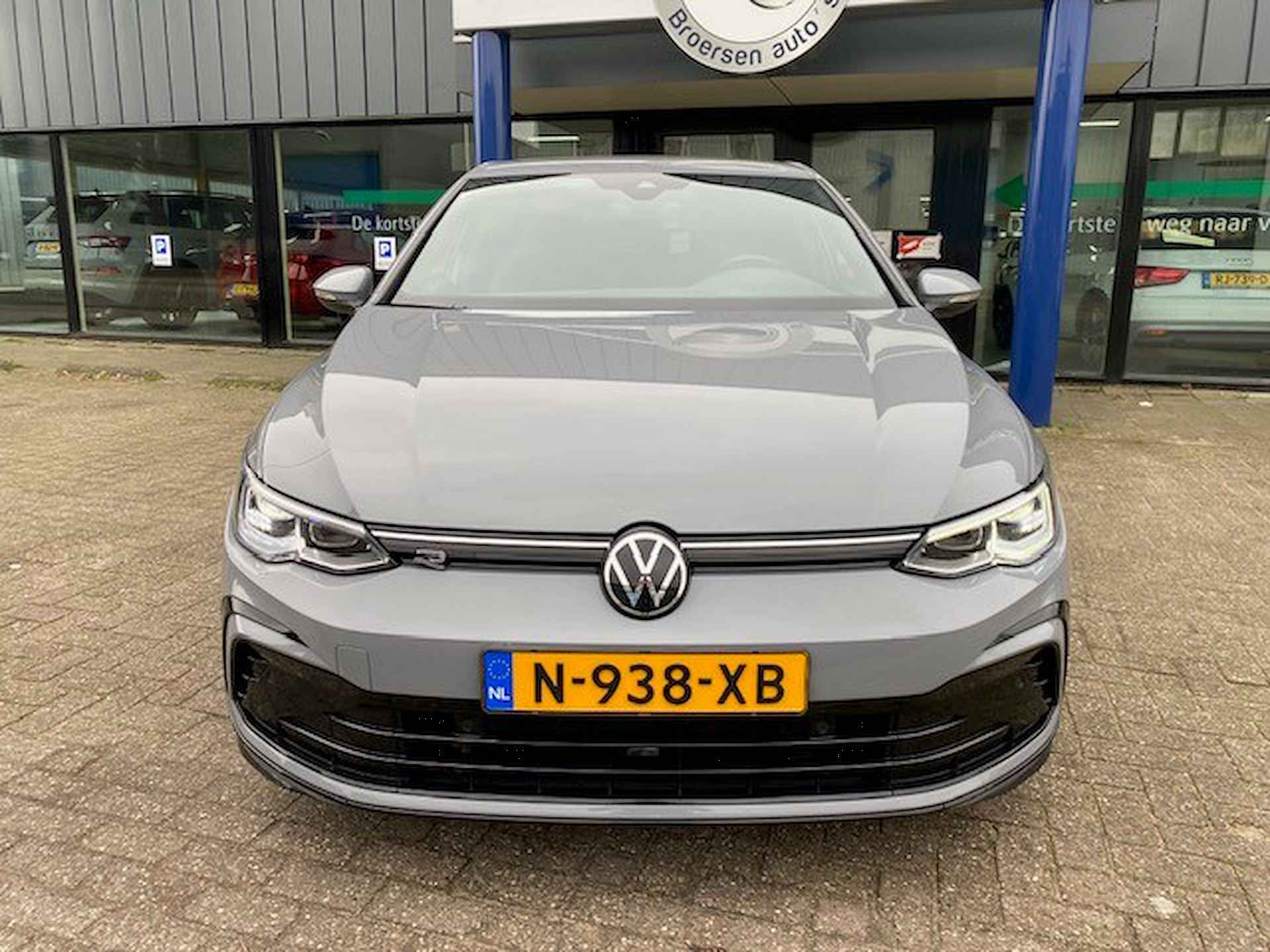 VOLKSWAGEN Golf 1.5 eTSI 130pk 7-DSG R-line met 18", Full LED en Smartlink - 2/39