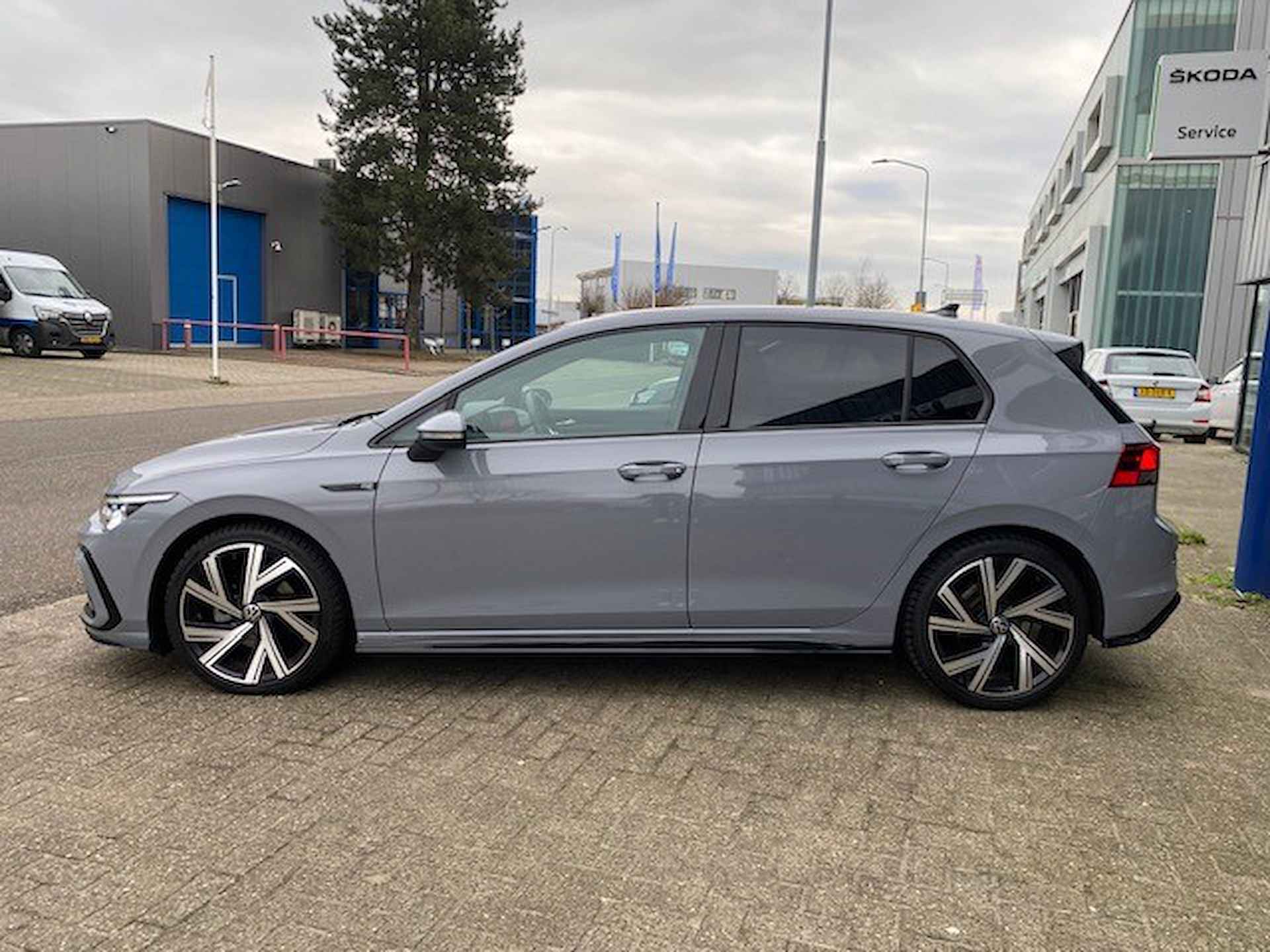 VOLKSWAGEN Golf 1.5 eTSI 130pk 7-DSG R-line met 18", Full LED en Smartlink - 5/39