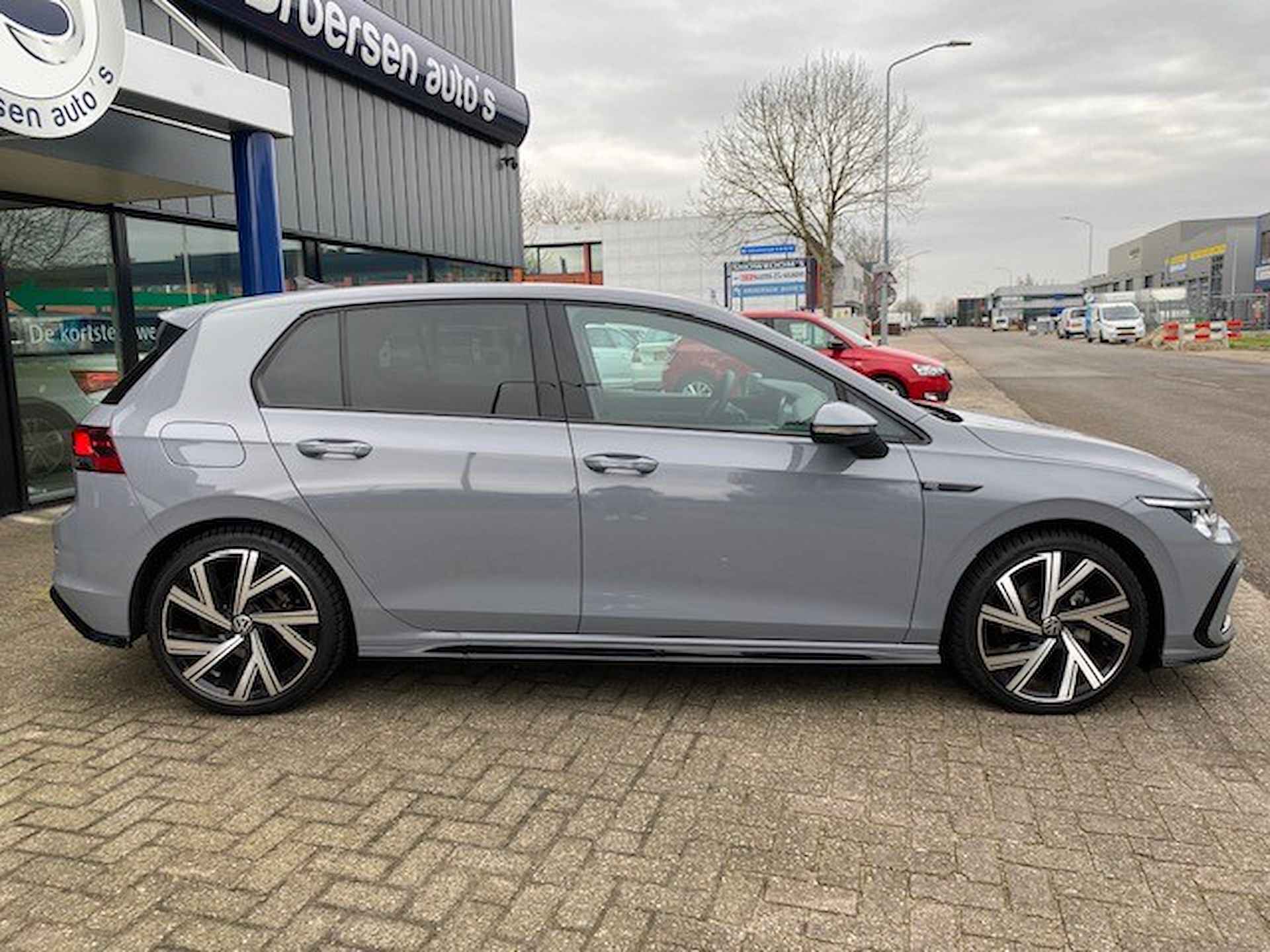 VOLKSWAGEN Golf 1.5 eTSI 130pk 7-DSG R-line met 18", Full LED en Smartlink - 10/39