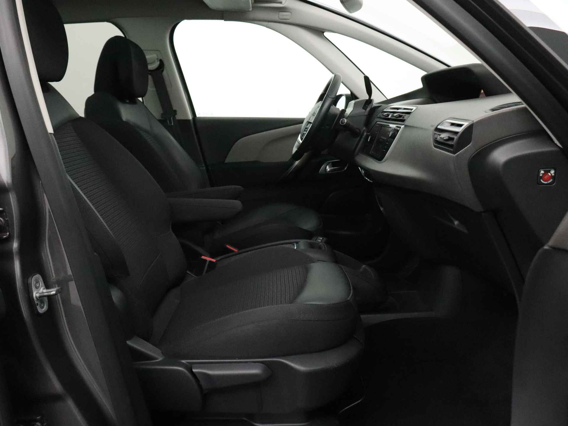 Citroën Grand C4 Spacetourer 130 PK Shine Automaat | Rijklaar | Panorama dak | Adaptive cruise control | Parkeersensoren rondom | Camera achter - 6/26