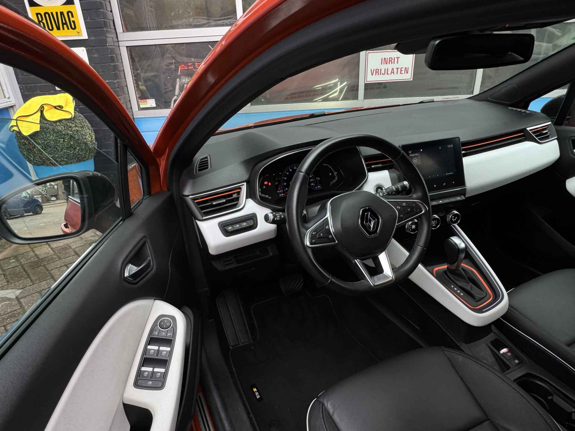 Renault Clio 1.3 TCe Intens Prijs Inclusief Onderhoud & 12 Maand BOVAG Garantie | Voorstoelen Verwarmd | Apple Carplay | - 14/72