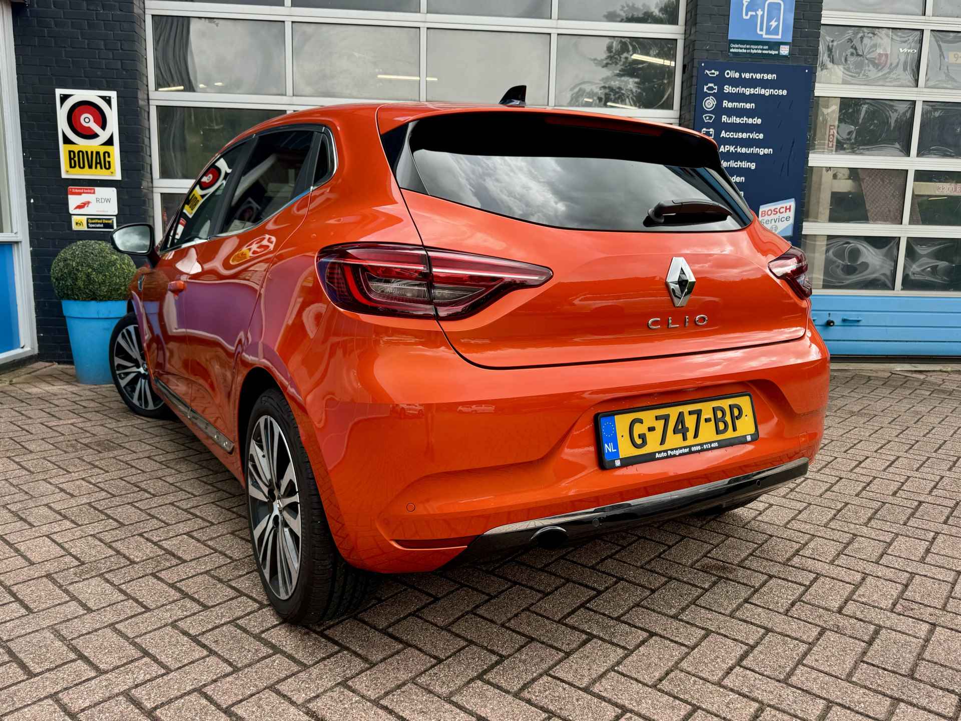 Renault Clio 1.3 TCe Intens Prijs Inclusief Onderhoud & 12 Maand BOVAG Garantie | Voorstoelen Verwarmd | Apple Carplay | - 51/72