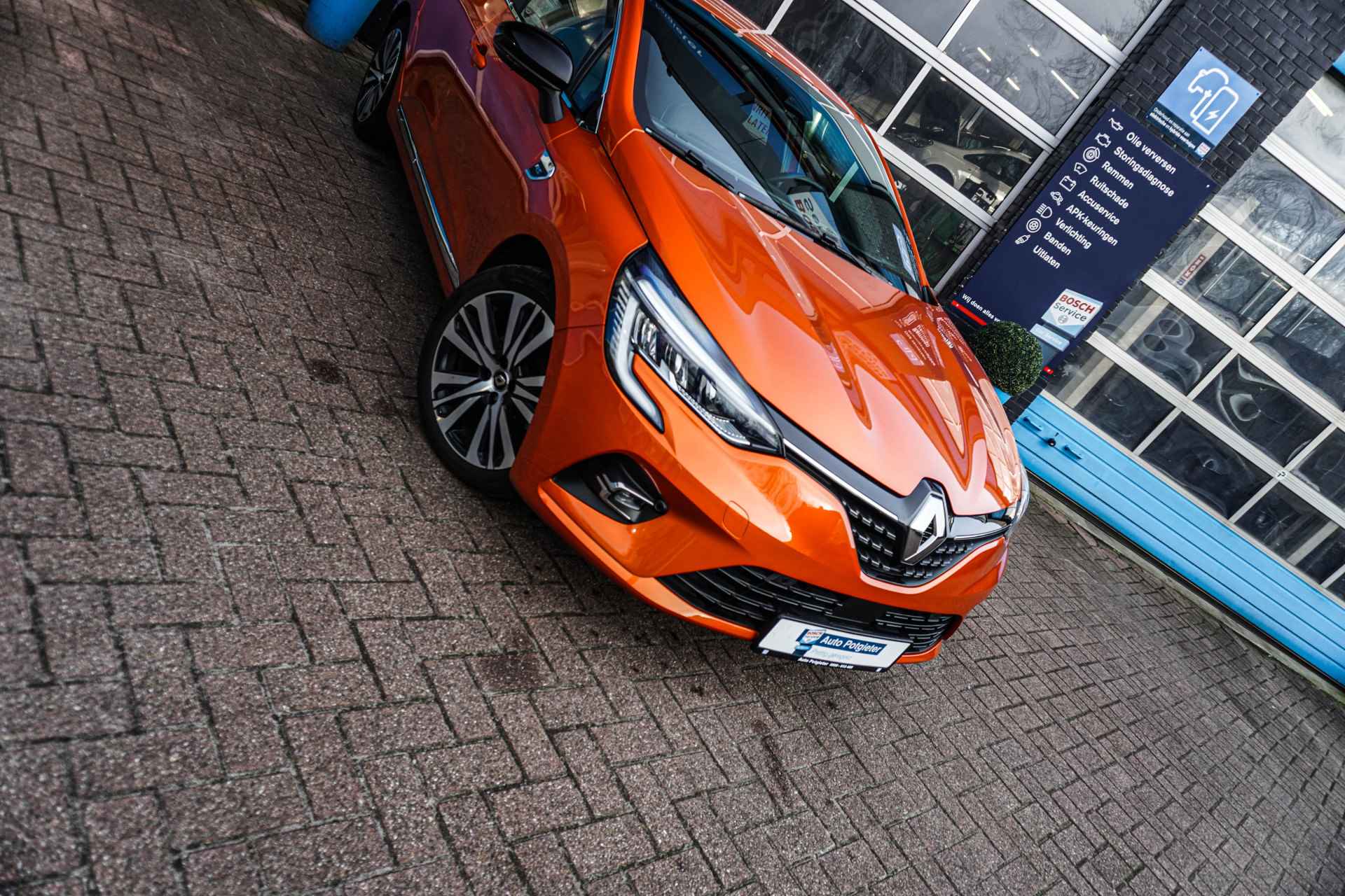 Renault Clio 1.3 TCe Intens Prijs Inclusief Onderhoud & 12 Maand BOVAG Garantie | Voorstoelen Verwarmd | Apple Carplay | - 52/72