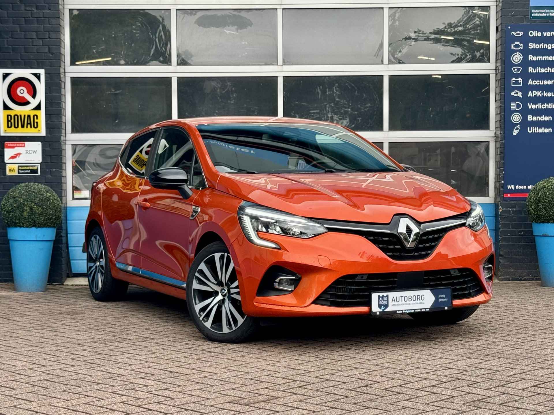 Renault Clio 1.3 TCe Intens Prijs Inclusief Onderhoud & 12 Maand BOVAG Garantie | Voorstoelen Verwarmd | Apple Carplay | - 58/72