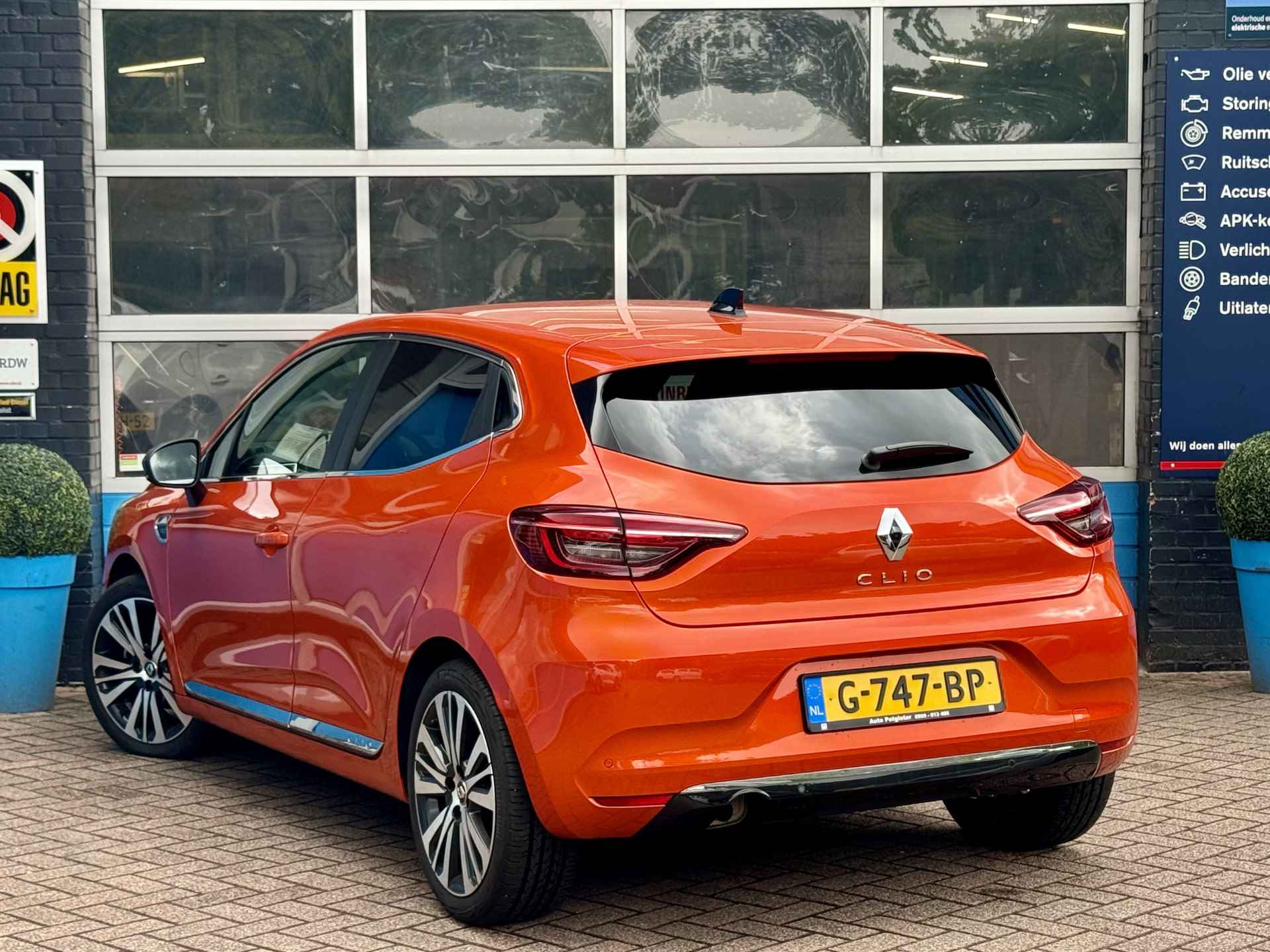 Renault Clio 1.3 TCe Intens Prijs Inclusief Onderhoud & 12 Maand BOVAG Garantie | Voorstoelen Verwarmd | Apple Carplay | - 59/72