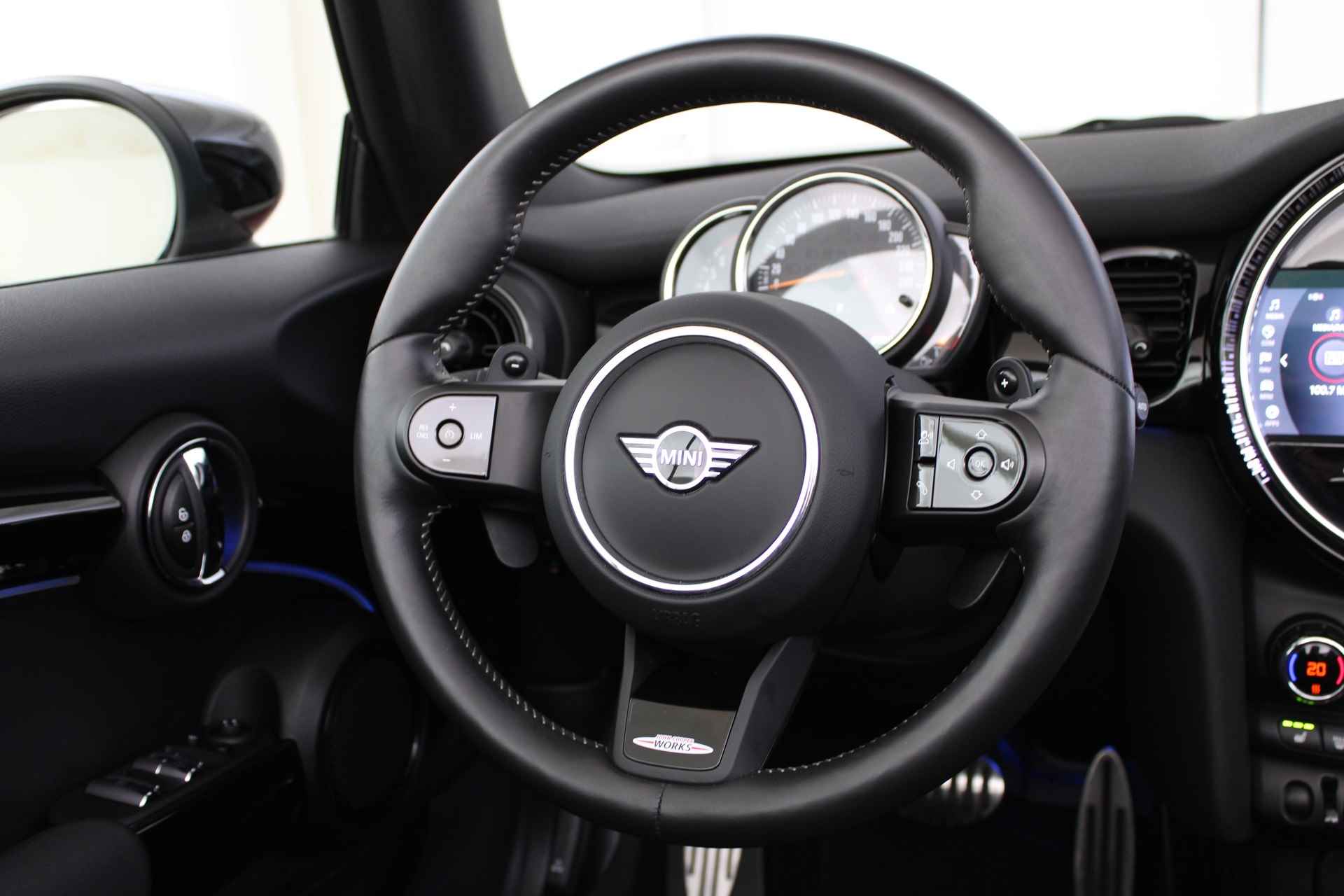 MINI Cabrio Cooper S JCW Automaat / JCW Sportstoelen / Comfort Access / Adaptief onderstel / Cruise Control / Stoelverwarming - 11/50