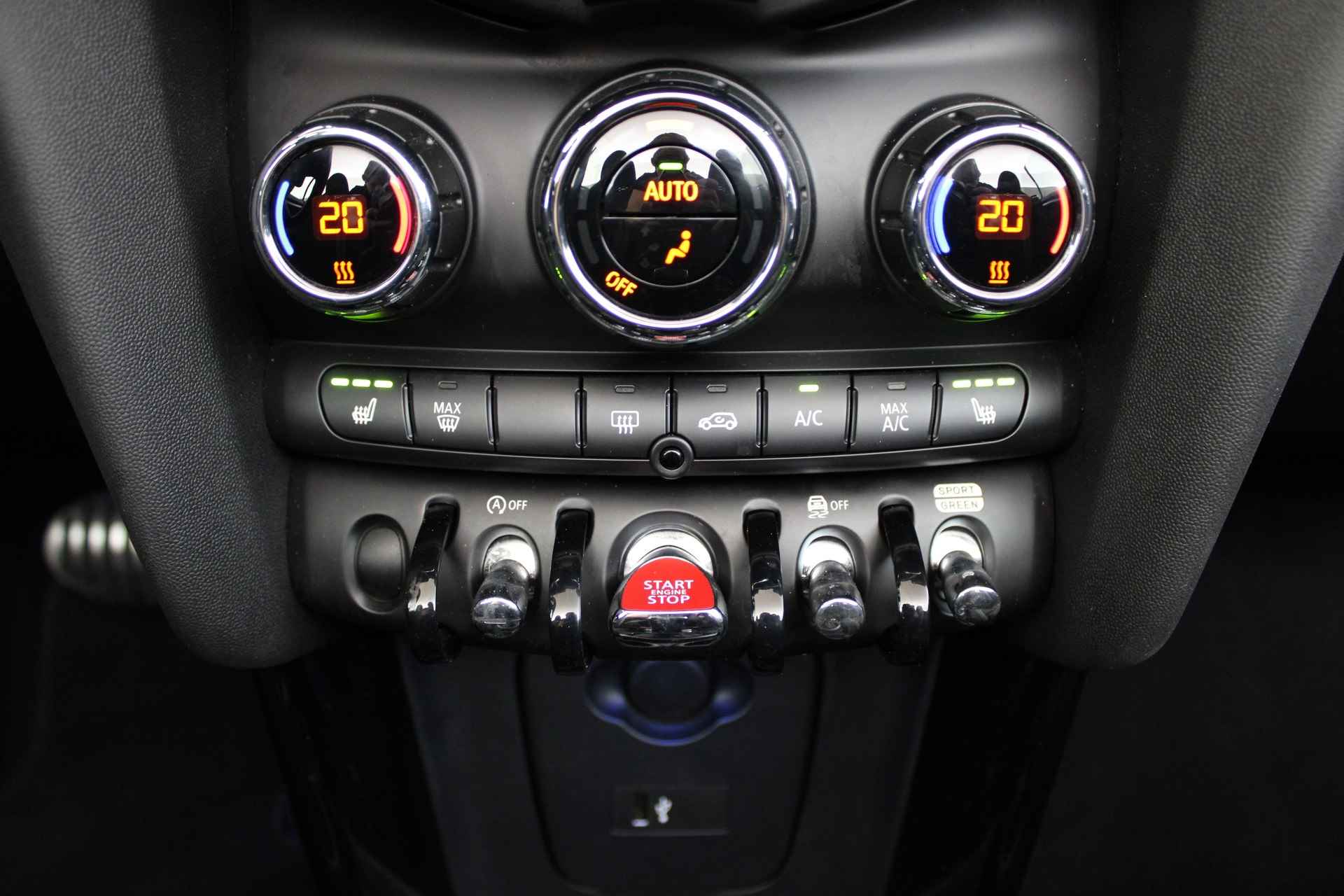 MINI Cabrio Cooper S JCW Automaat / JCW Sportstoelen / Comfort Access / Adaptief onderstel / Cruise Control / Stoelverwarming - 19/50