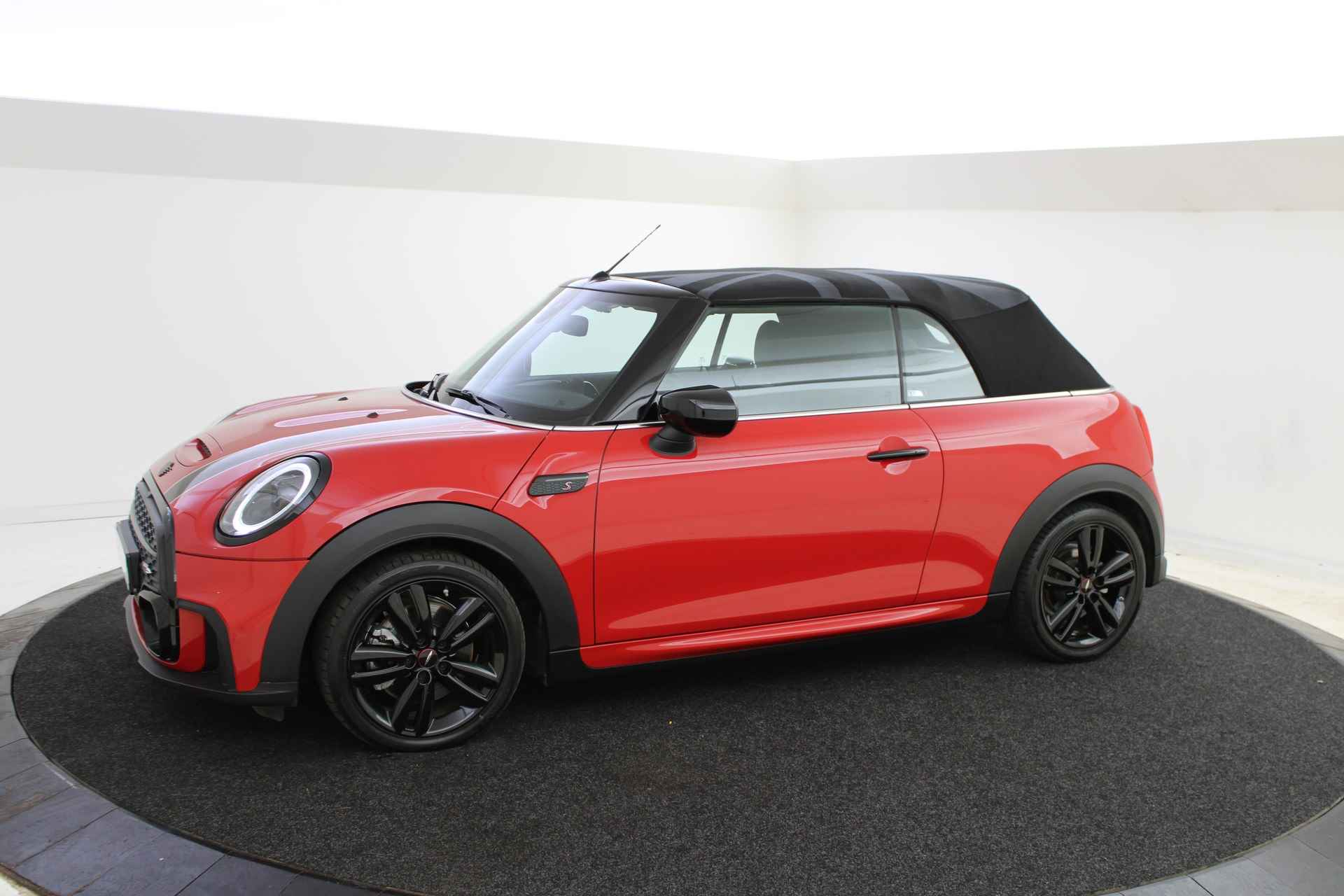 MINI Cabrio Cooper S JCW Automaat / JCW Sportstoelen / Comfort Access / Adaptief onderstel / Cruise Control / Stoelverwarming - 47/50