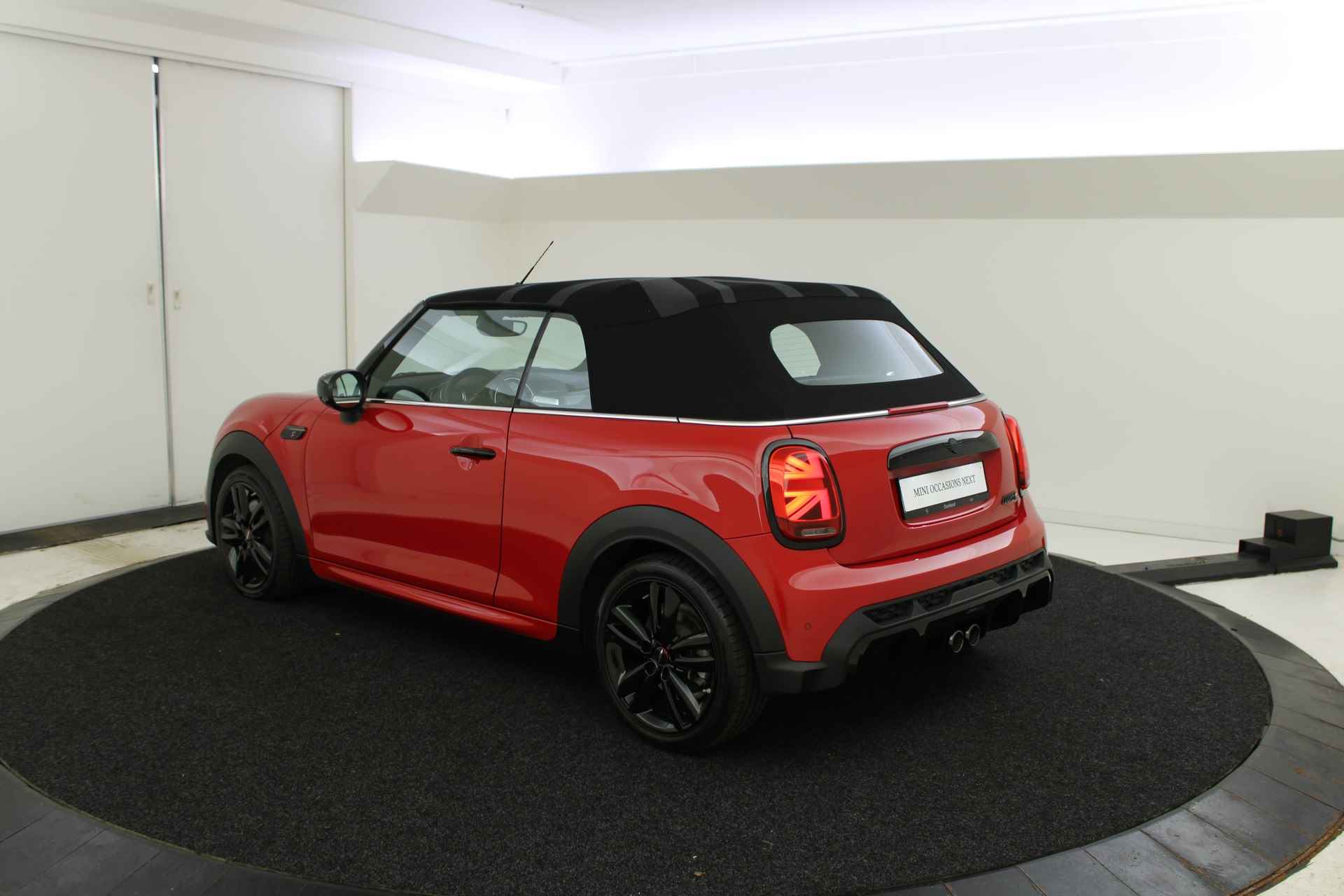 MINI Cabrio Cooper S JCW Automaat / JCW Sportstoelen / Comfort Access / Adaptief onderstel / Cruise Control / Stoelverwarming - 48/50