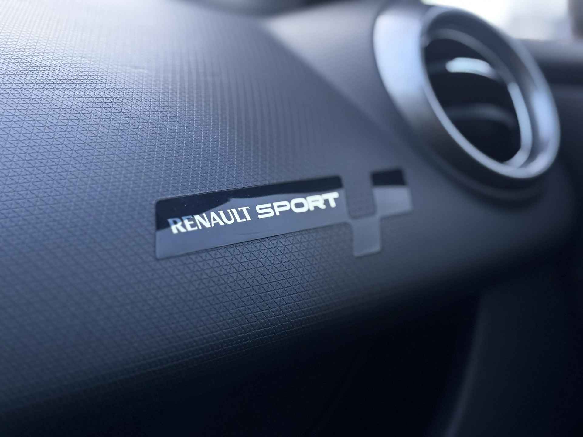 Renault Clio 5-deurs GT by Renault Sport 1.2 TCe 120pk EDC AUTOMAAT | NAVI | KEYLESS ENTRY | CLIMA | PARKEERHULP | EXTRA GETINTE RAMEN | - 41/61