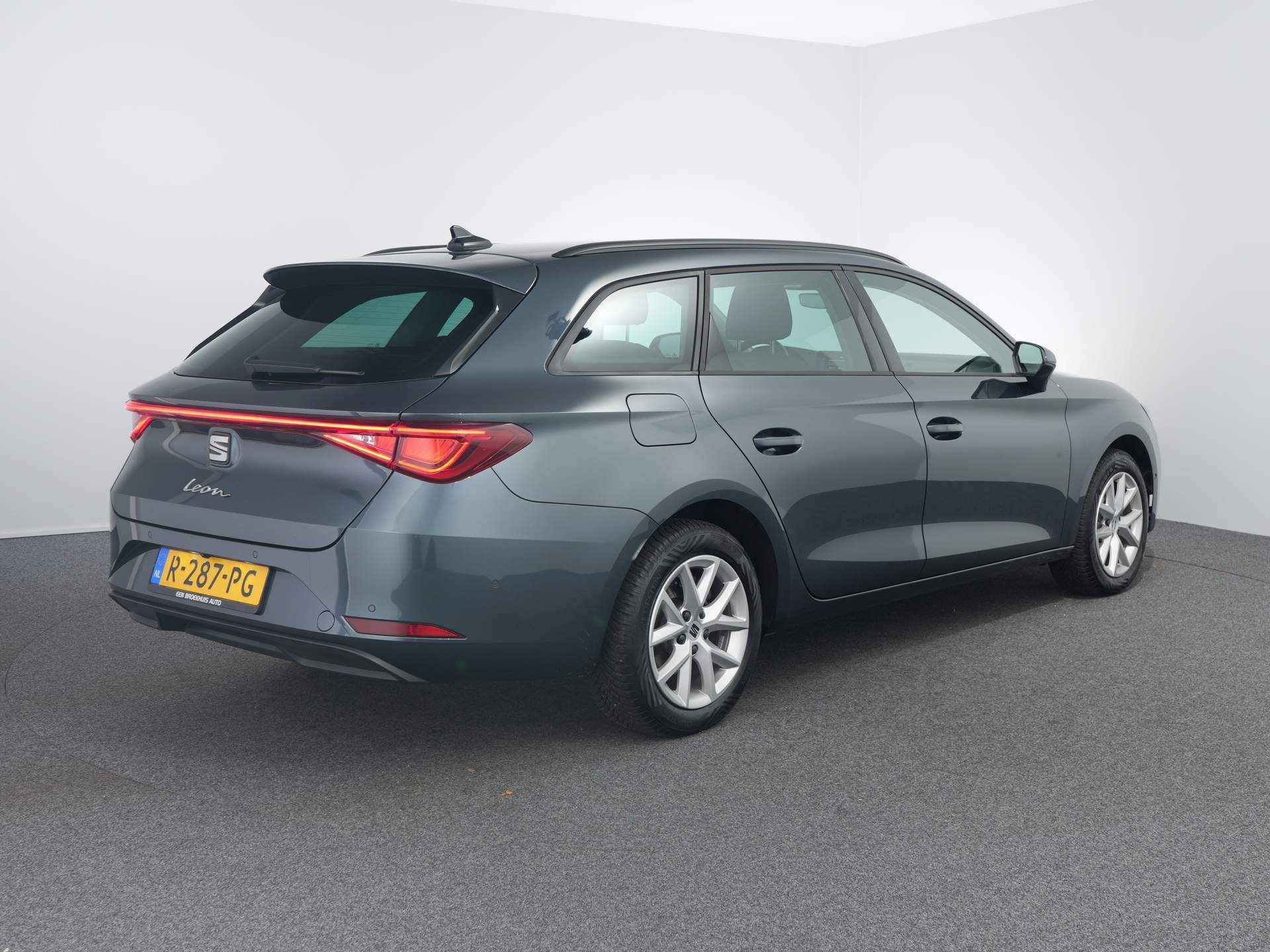 SEAT Leon Sportstourer 1.0 TSI Style Business Intense | Apple Carplay/Android Auto | Cruise | Camera - 3/26