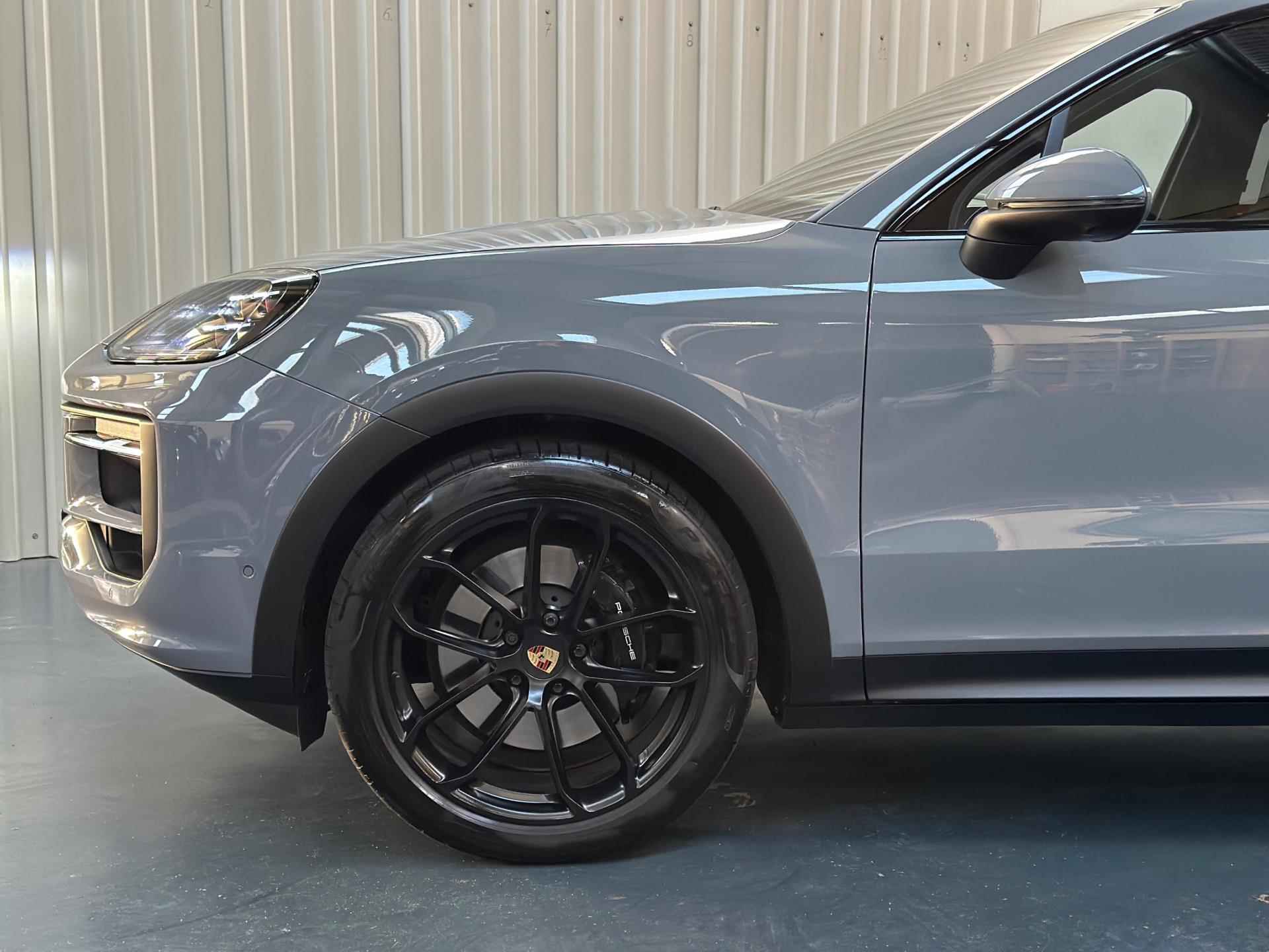 Porsche Cayenne Coupé 3.0 E-Hybrid Facelift Dualscreen Carbon - 10/42