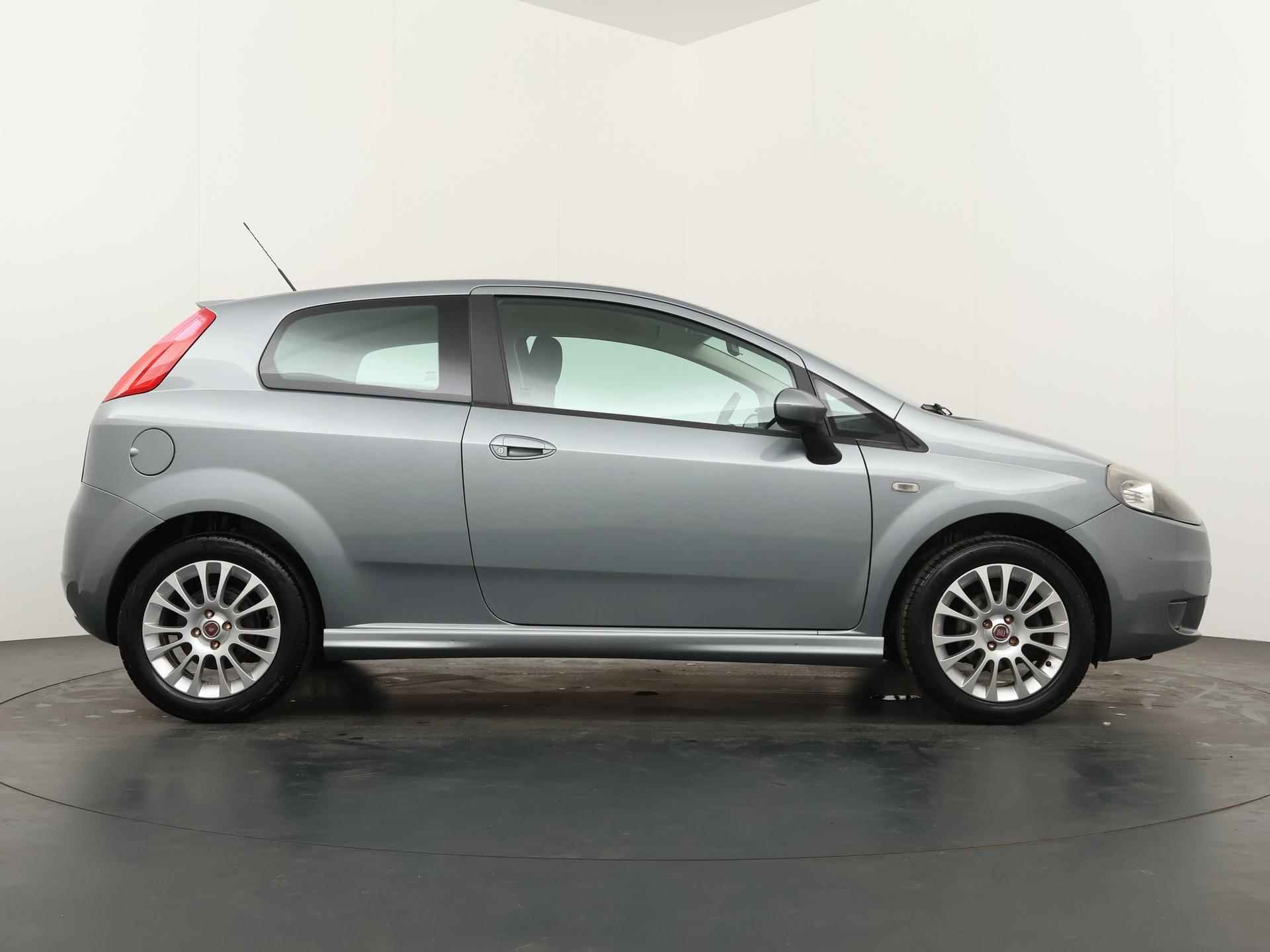 Fiat Grande Punto 1.4 NeroBianco | Airco | L.M. velgen | 117.894 KM | - 7/22